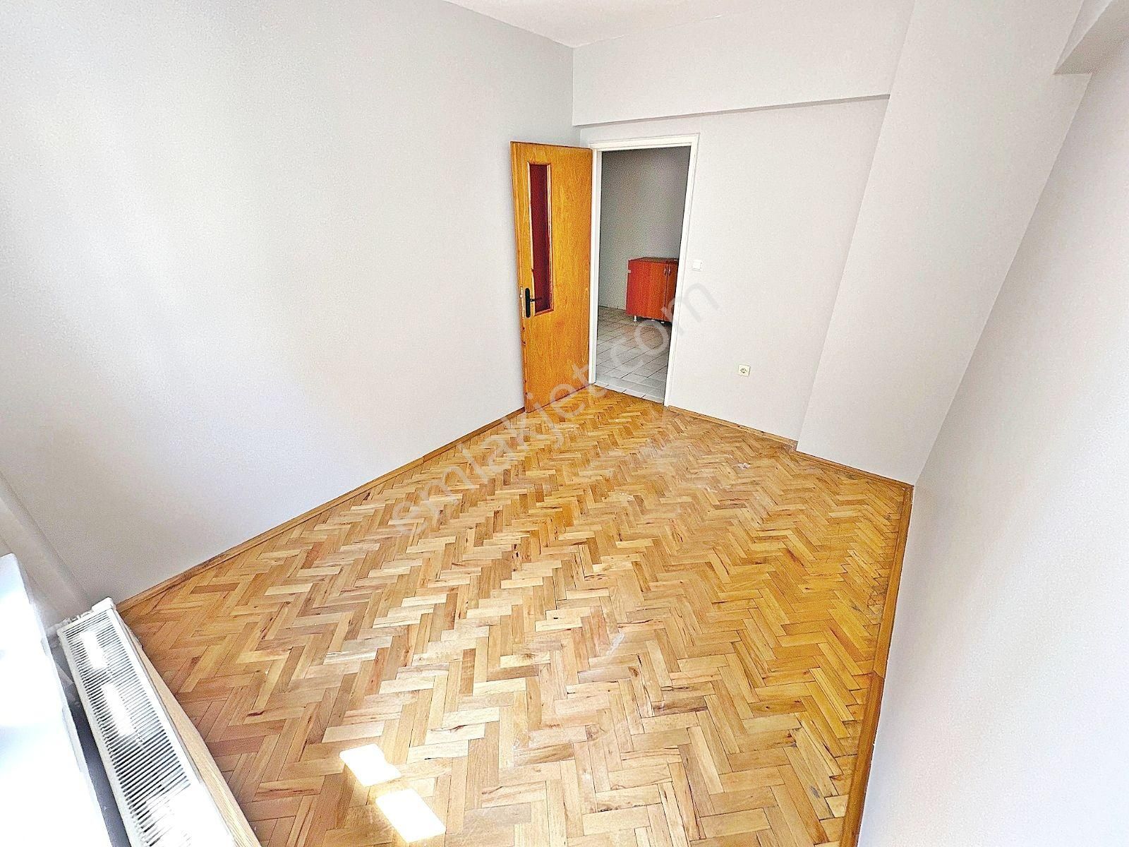 Veranka'dan Gazze Cad. Antares Avm Ve Şehir Hastanesi Yakını Acil Satılık 3+1 Daire - Görsel 13