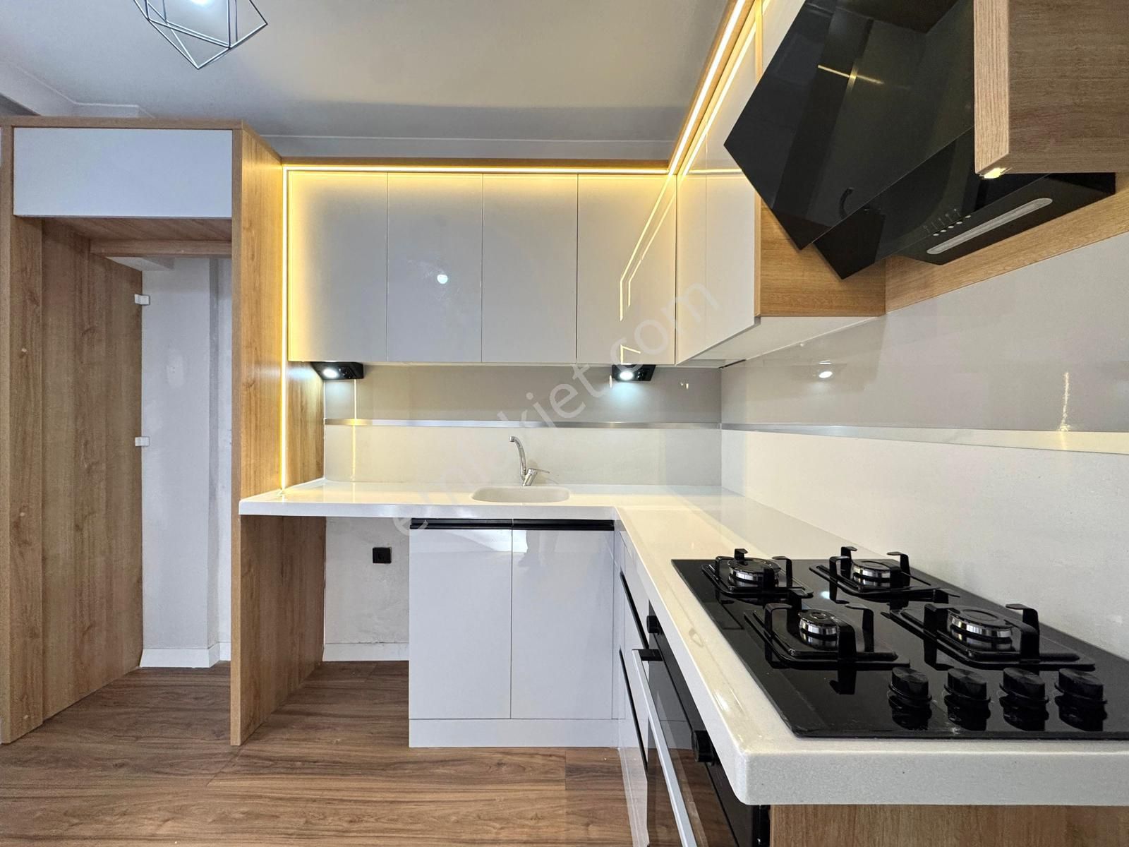 🏡 Referans'tan Altınkum'da Doktorlar Sitesi Yakını Modern Tasarımlı 2+1 Daire - Görsel 33