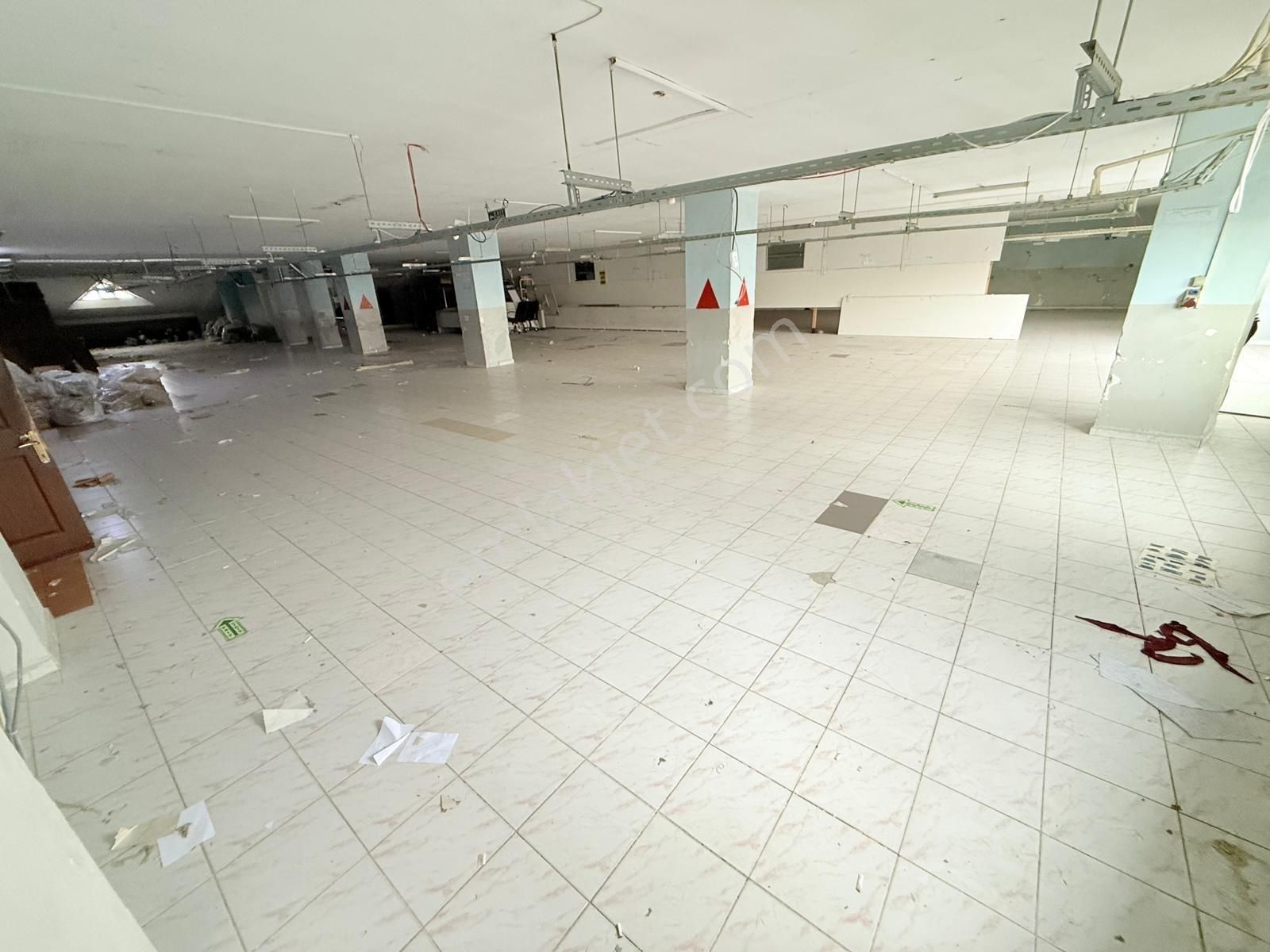 Pusula İnş.tan 1100m2 Tramvay Caddesinde Yük Asansörlü İş Yeri