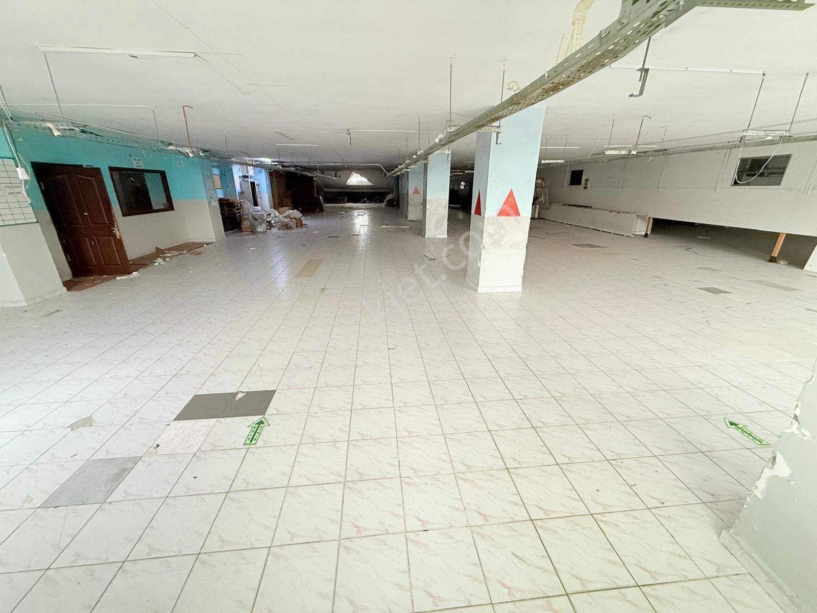 Pusula İnş.tan 1100m2 Tramvay Caddesinde Yük Asansörlü İş Yeri - Görsel 16