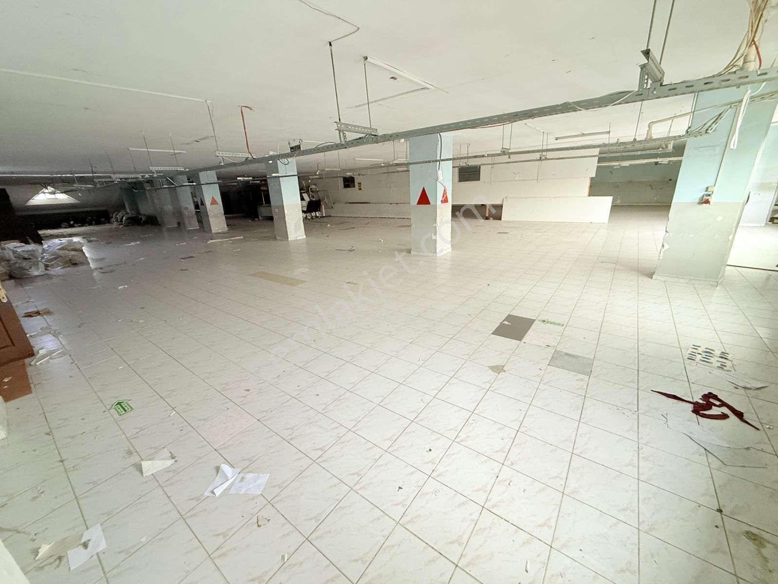 Pusula İnş.tan 1100m2 Tramvay Caddesinde Yük Asansörlü İş Yeri - Görsel 17