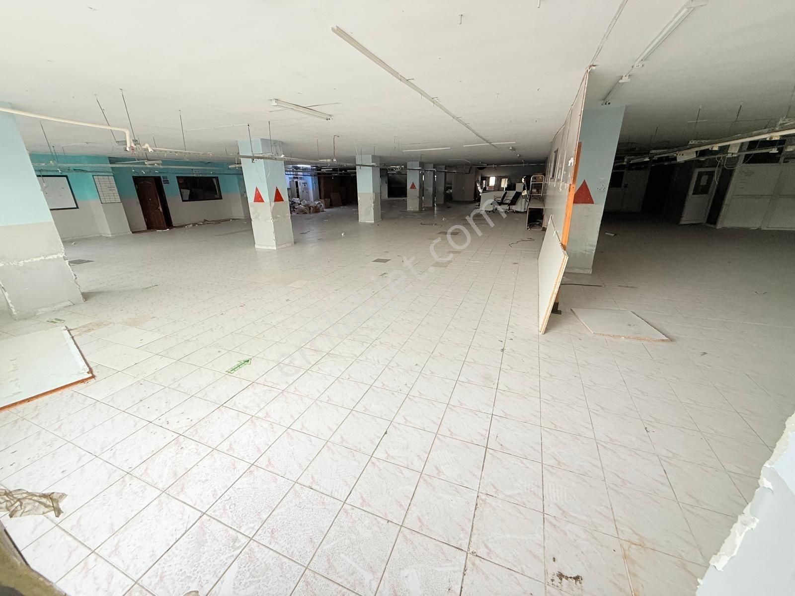 Pusula İnş.tan 1100m2 Tramvay Caddesinde Yük Asansörlü İş Yeri - Görsel 8