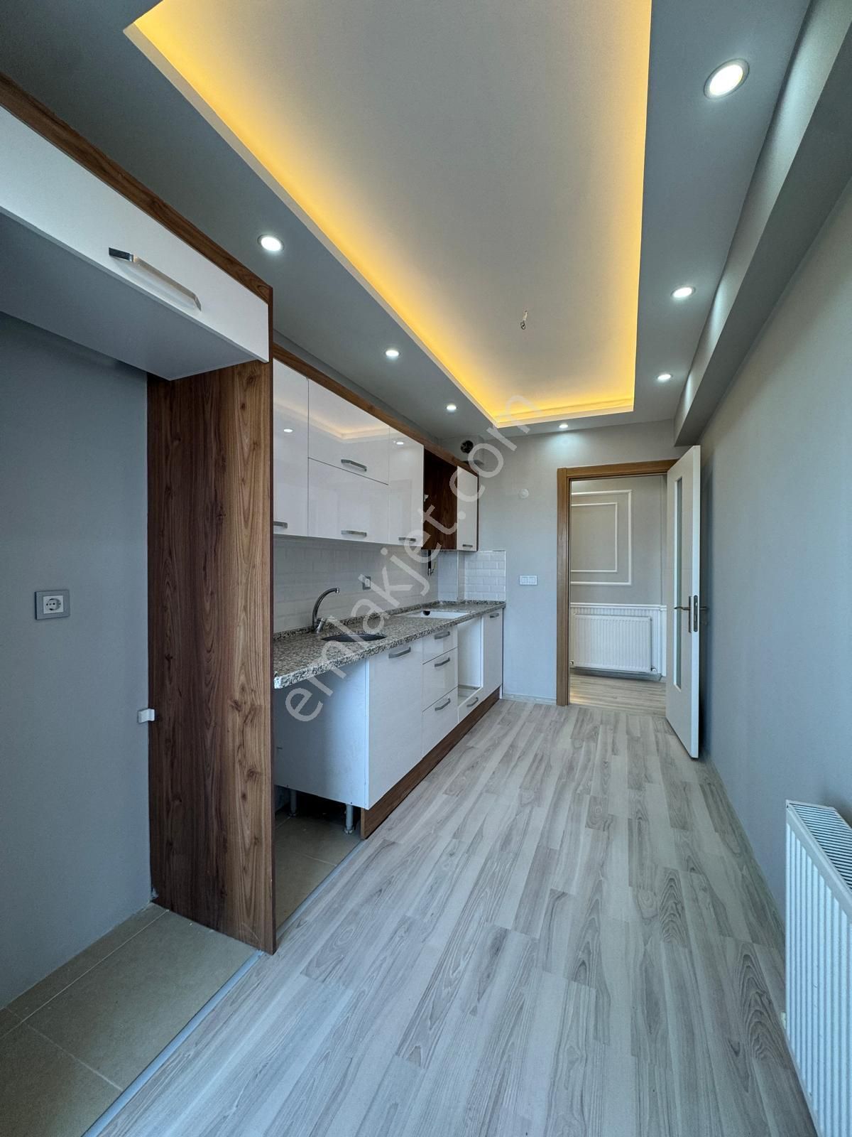 Zeki Emlak'tan Muradiye Mh. Site İçinde Satılık 2+1 Sıfır Daire - Görsel 3