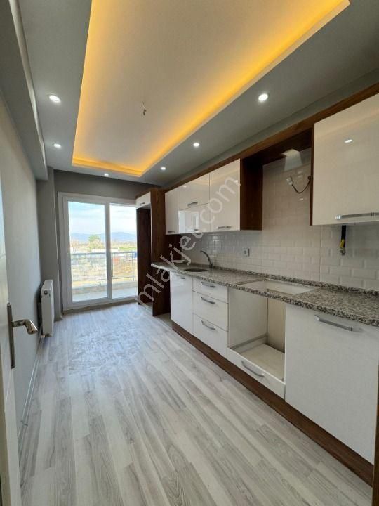Zeki Emlak'tan Muradiye Mh. Site İçinde Satılık 2+1 Sıfır Daire - Görsel 2