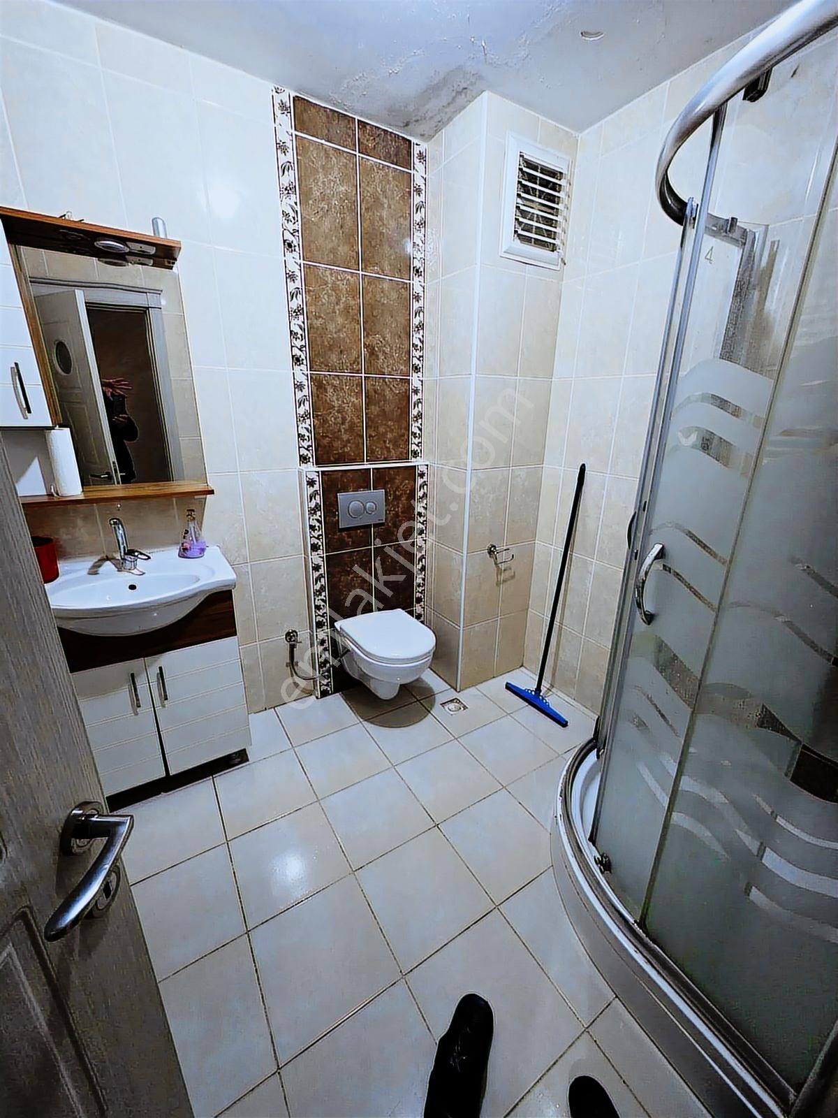 Tramvaya Ve Metro Yakın Yeni Binada 2+1 Odalı Krediye Uygun - Görsel 2