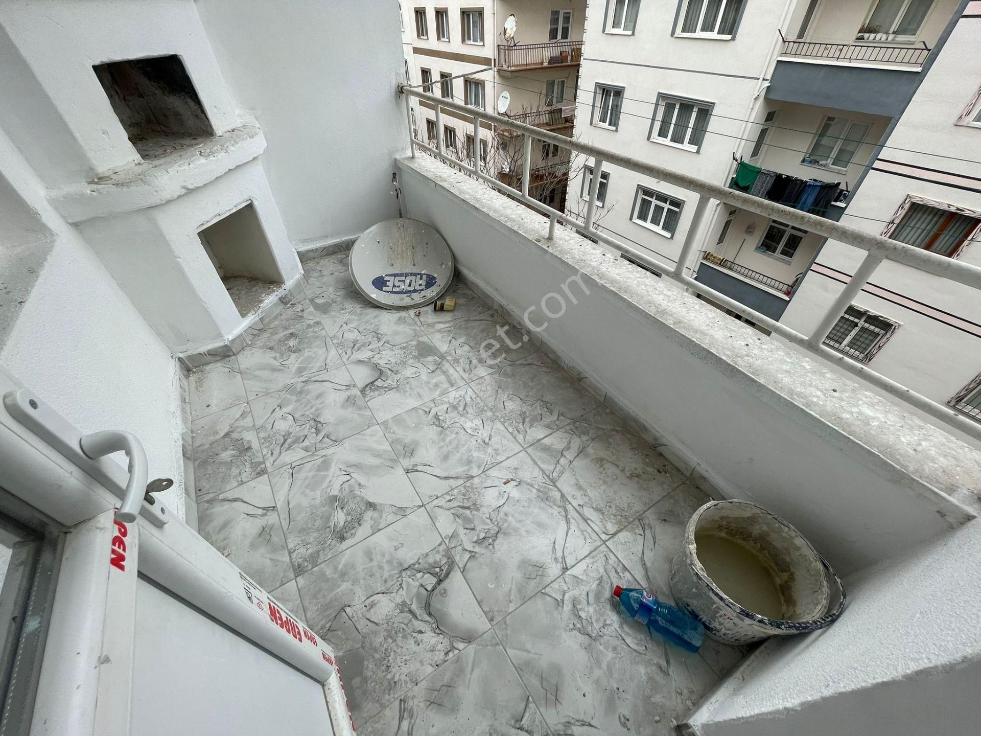 Sincan Plevne'de Arakatta Ebeveyn Banyolu Ultralüx Trene Yakın Emsalsiz Geniş Daire - Görsel 27