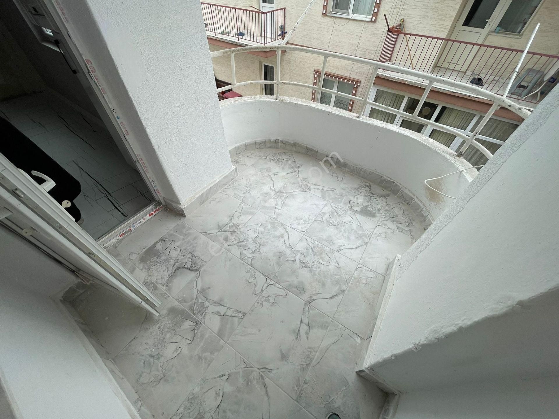 Sincan Plevne'de Arakatta Ebeveyn Banyolu Ultralüx Trene Yakın Emsalsiz Geniş Daire - Görsel 6