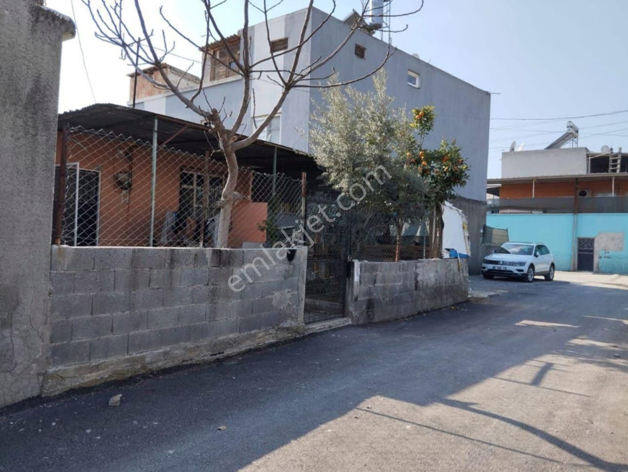 Bahçeli Müstakil Çatılı Ev - Görsel 1