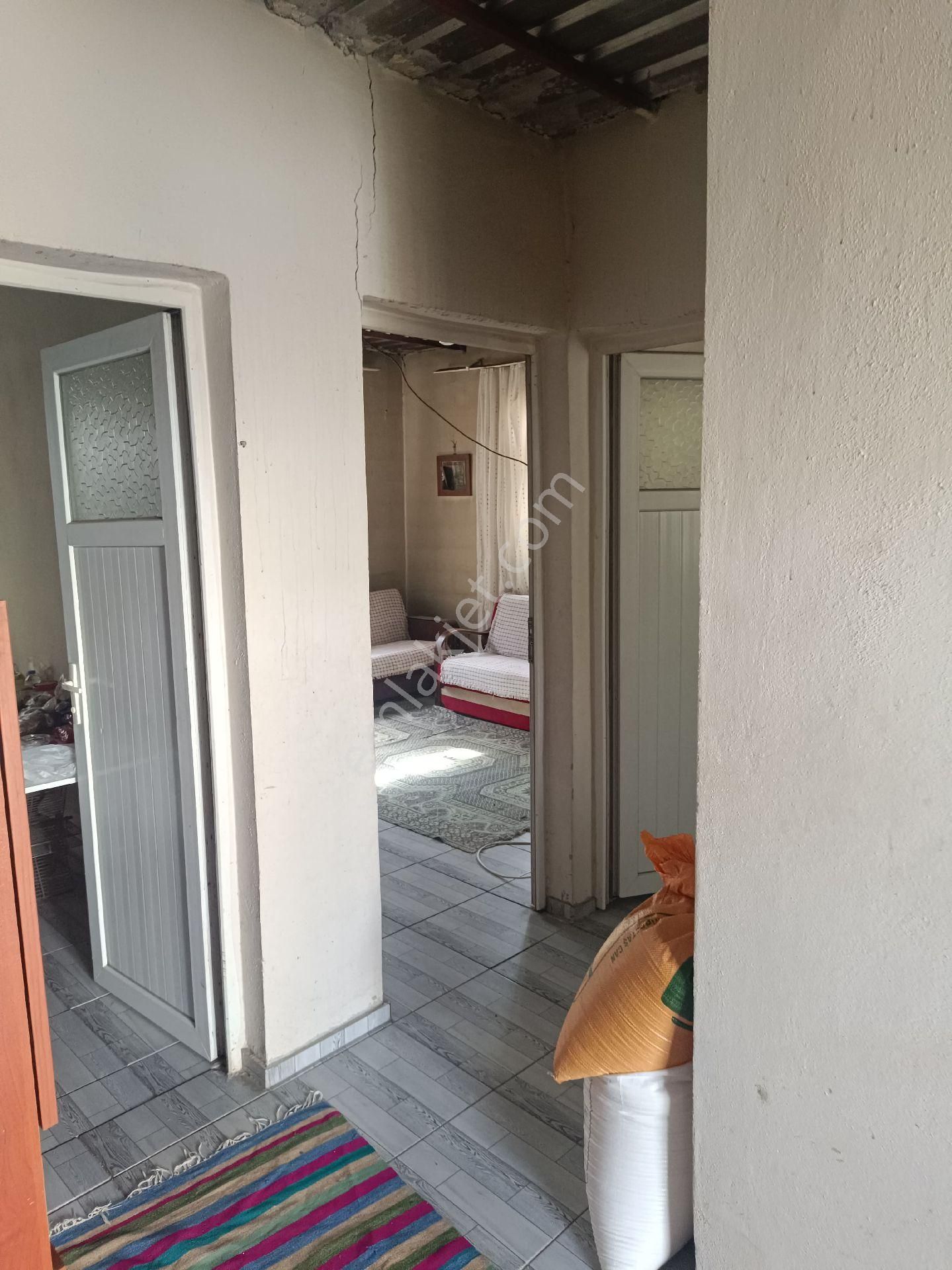 Bahçeli Müstakil Çatılı Ev - Görsel 3