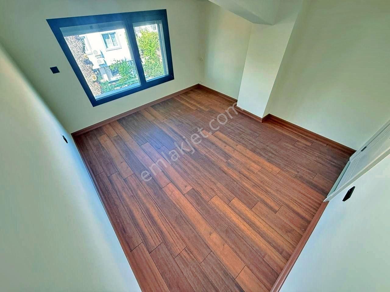 Uytundan Akçayda Denize 50 Metre Otoparklı Ultralüks 4+1 Villa - Görsel 15