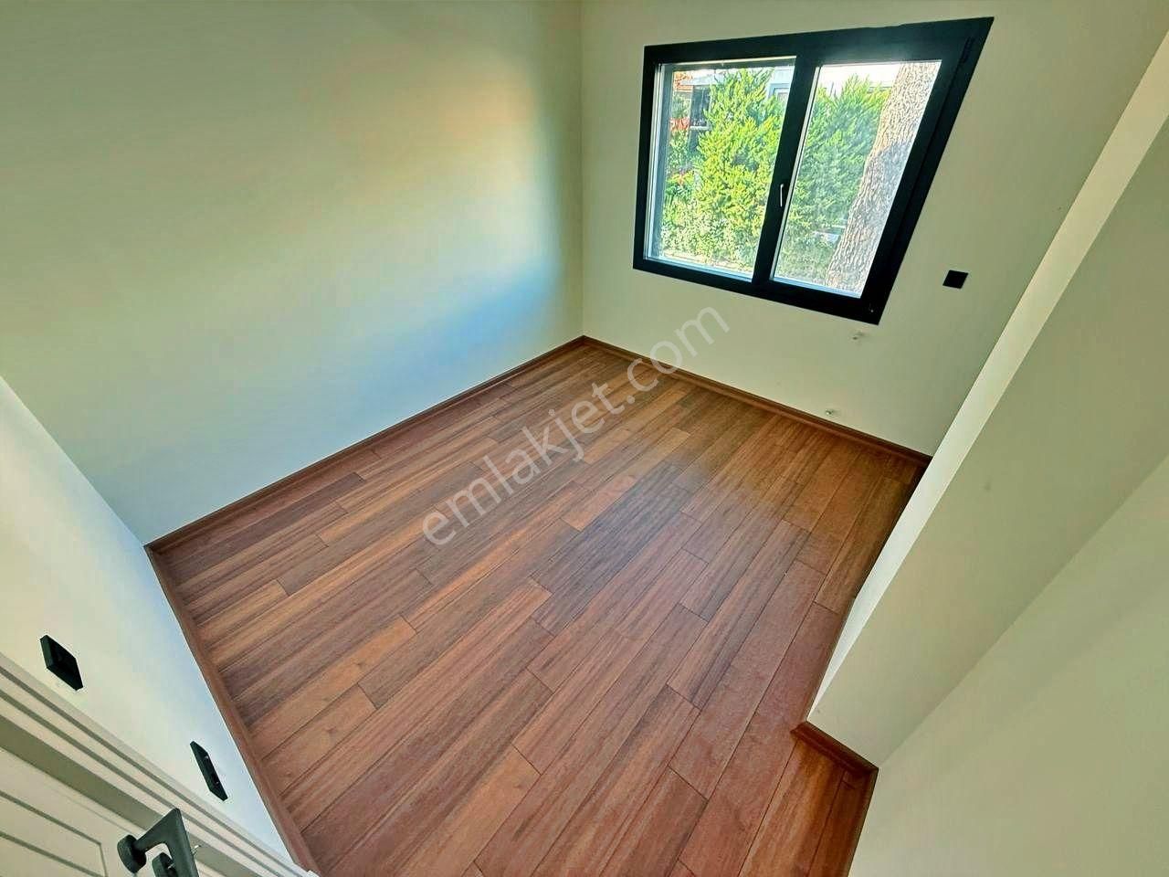 Uytundan Akçayda Denize 50 Metre Otoparklı Ultralüks 4+1 Villa - Görsel 20