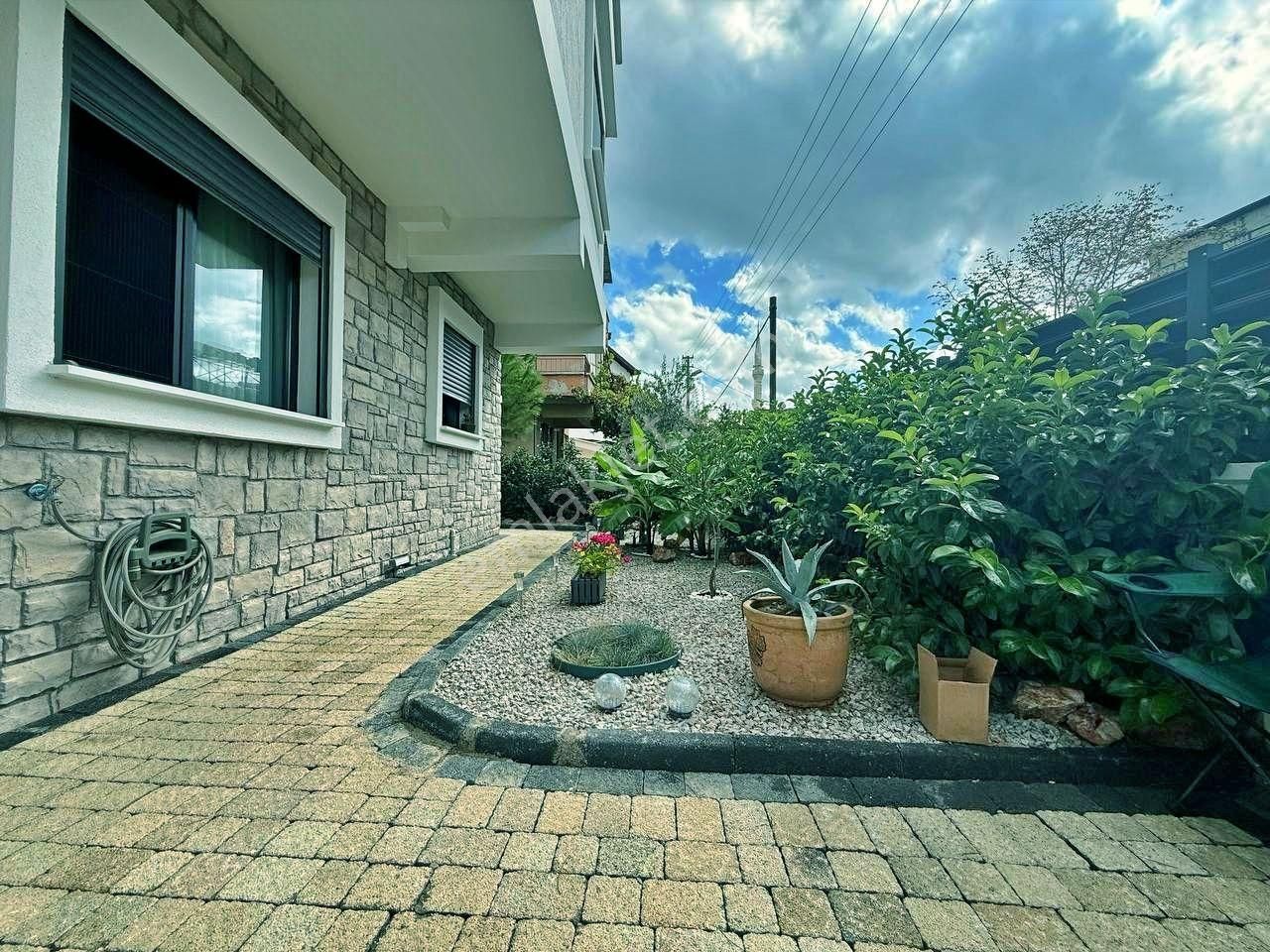 Uytundan Akçayda Denize 50 Metre Otoparklı Ultralüks 4+1 Villa - Görsel 7