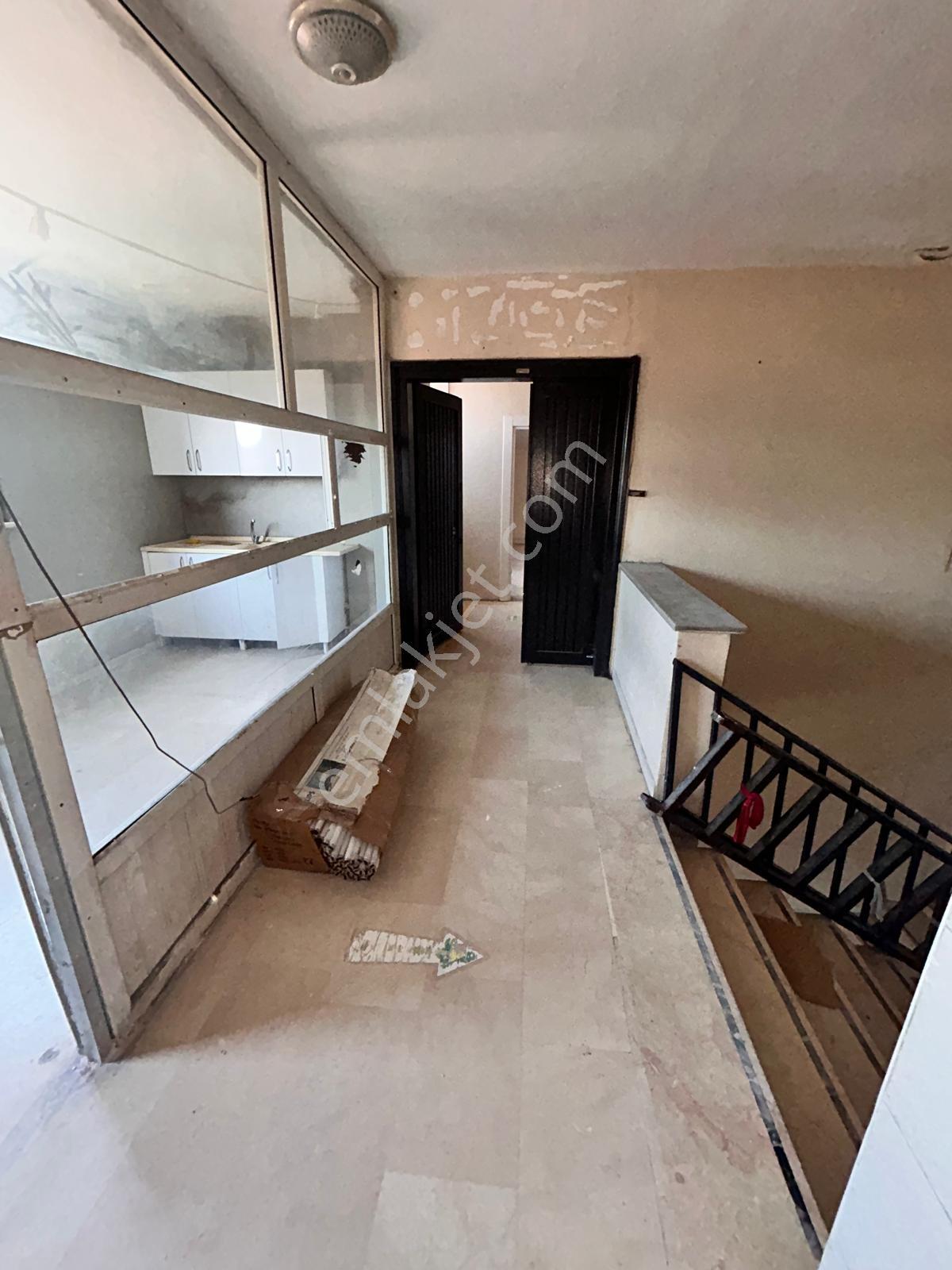 Bağcılarda Kiralık İşyeri Showroom,kesimhane, Ofis Ve Depo Uygun - Görsel 8
