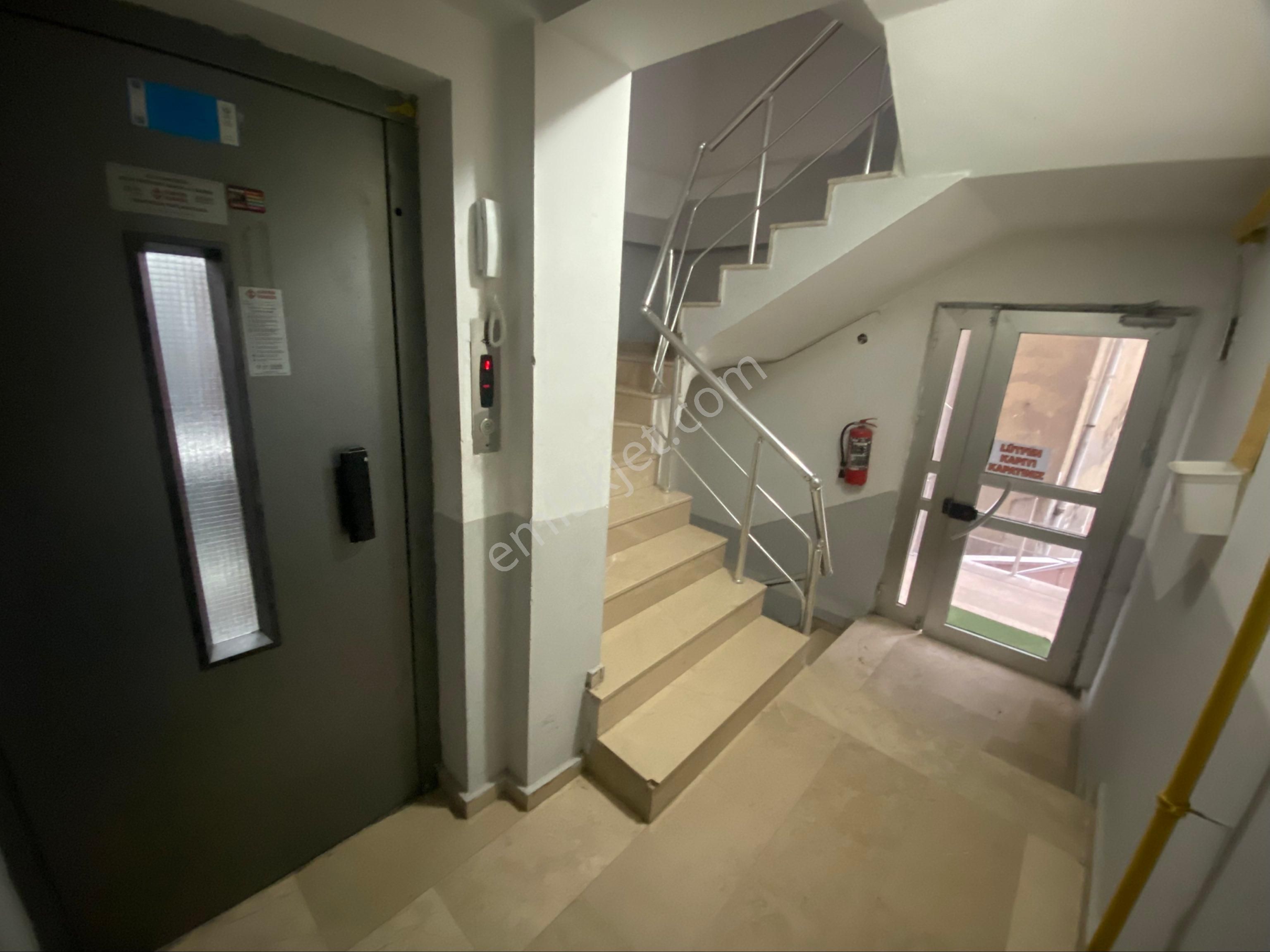 Furkan Emlak’tan İlyasköy Mah. 3+1 5.kat Arakat 130m2 Çift Balkonlu 12 Yıllık Fırsat Daire - Görsel 33