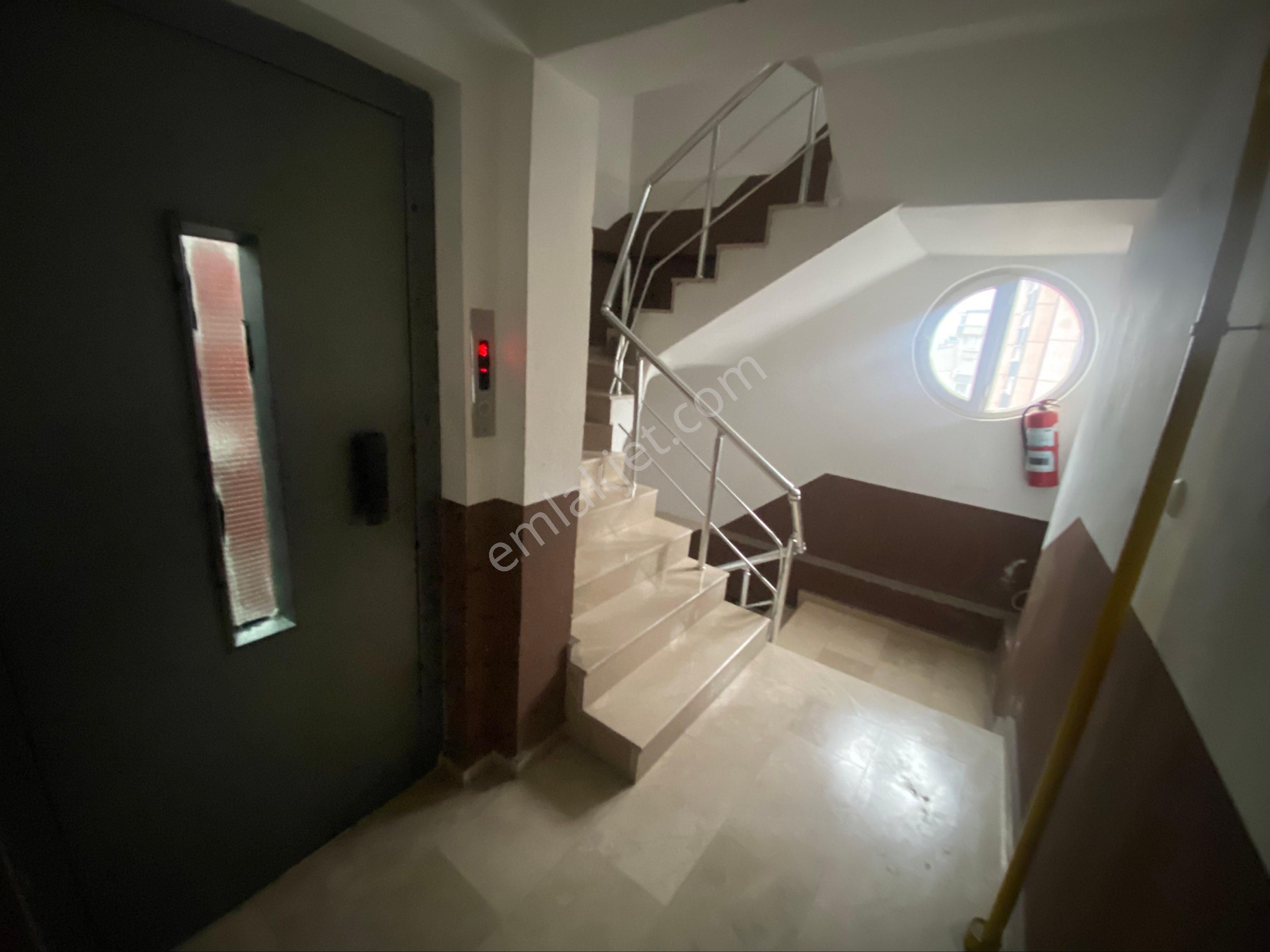 Furkan Emlak’tan İlyasköy Mah. 3+1 5.kat Arakat 130m2 Çift Balkonlu 12 Yıllık Fırsat Daire - Görsel 31