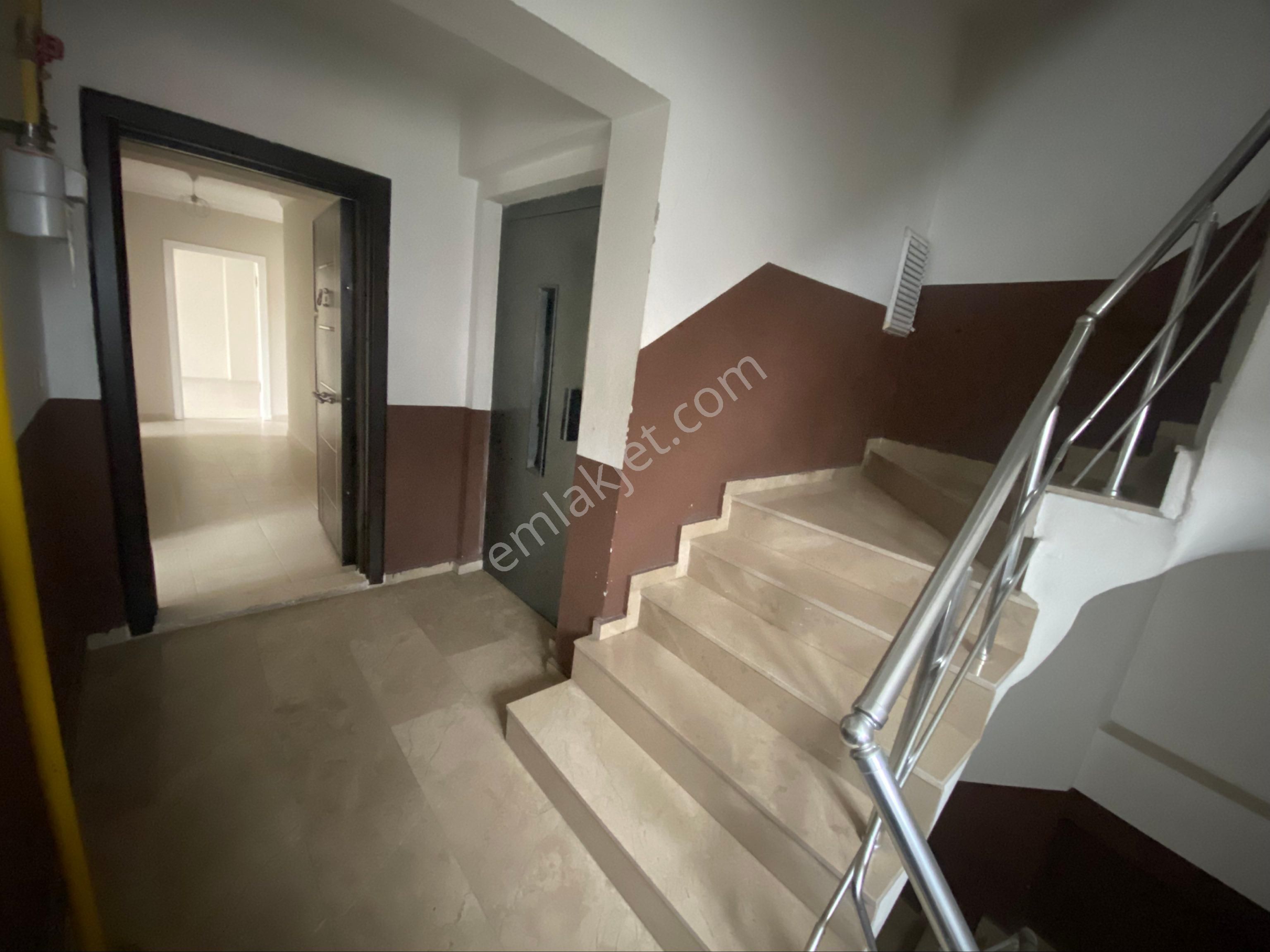 Furkan Emlak’tan İlyasköy Mah. 3+1 5.kat Arakat 130m2 Çift Balkonlu 12 Yıllık Fırsat Daire - Görsel 29