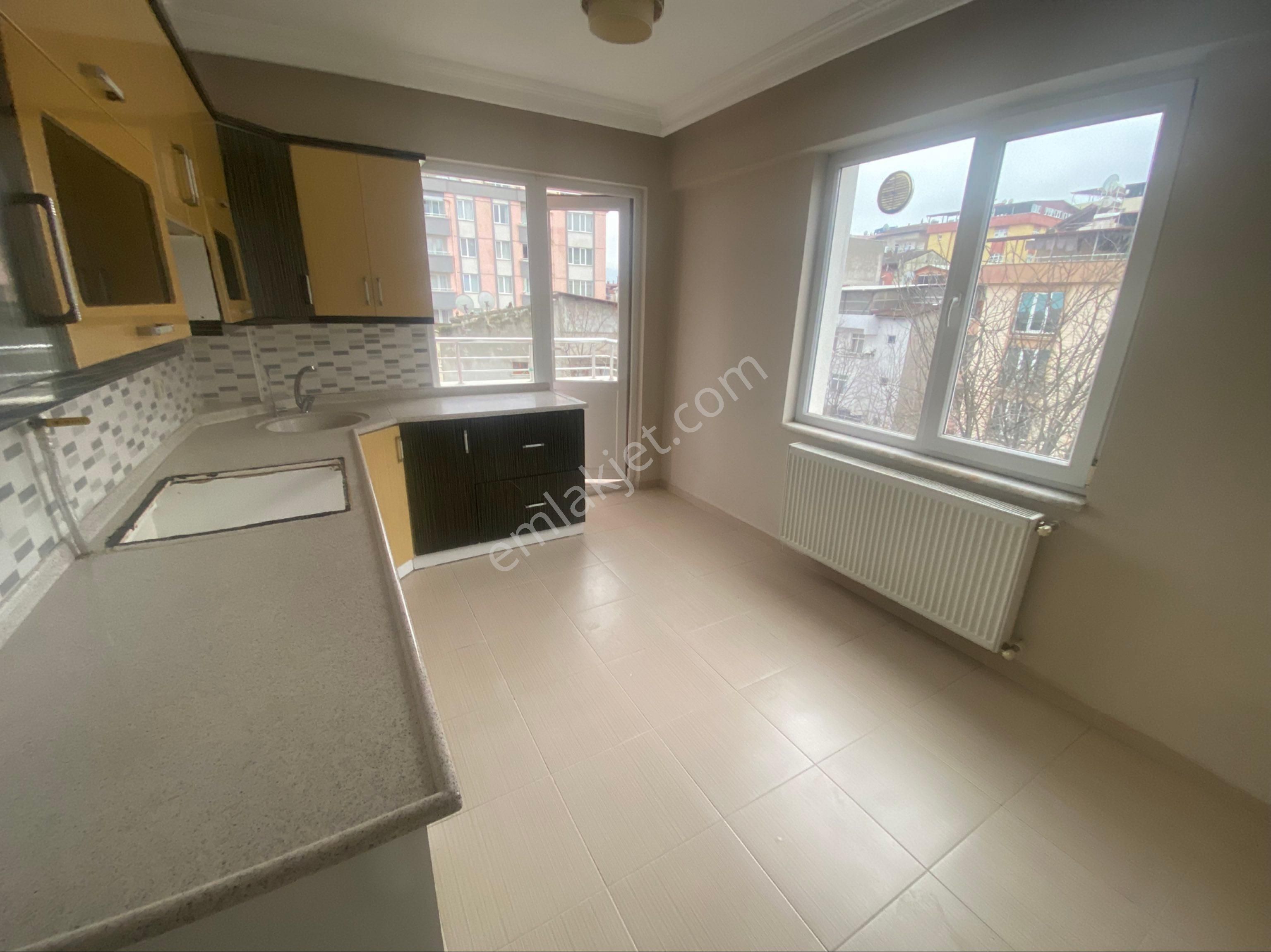 Furkan Emlak’tan İlyasköy Mah. 3+1 5.kat Arakat 130m2 Çift Balkonlu 12 Yıllık Fırsat Daire - Görsel 5