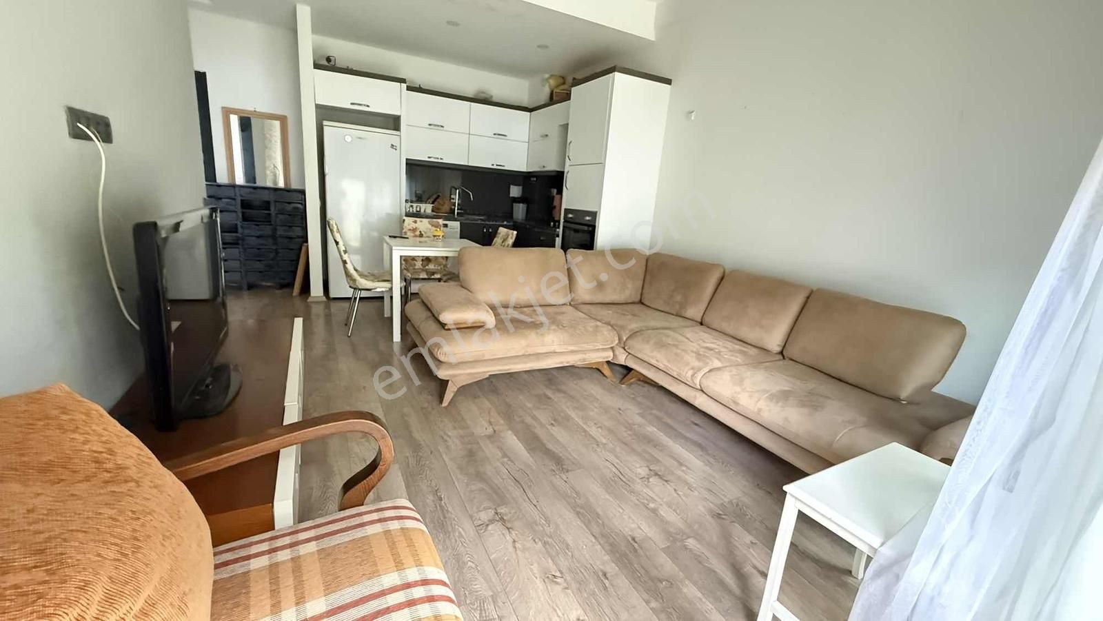 Altıntaş'ta Casa Bella Da Bahçe Kullanımlı Eşyalı Kıralık 1+1