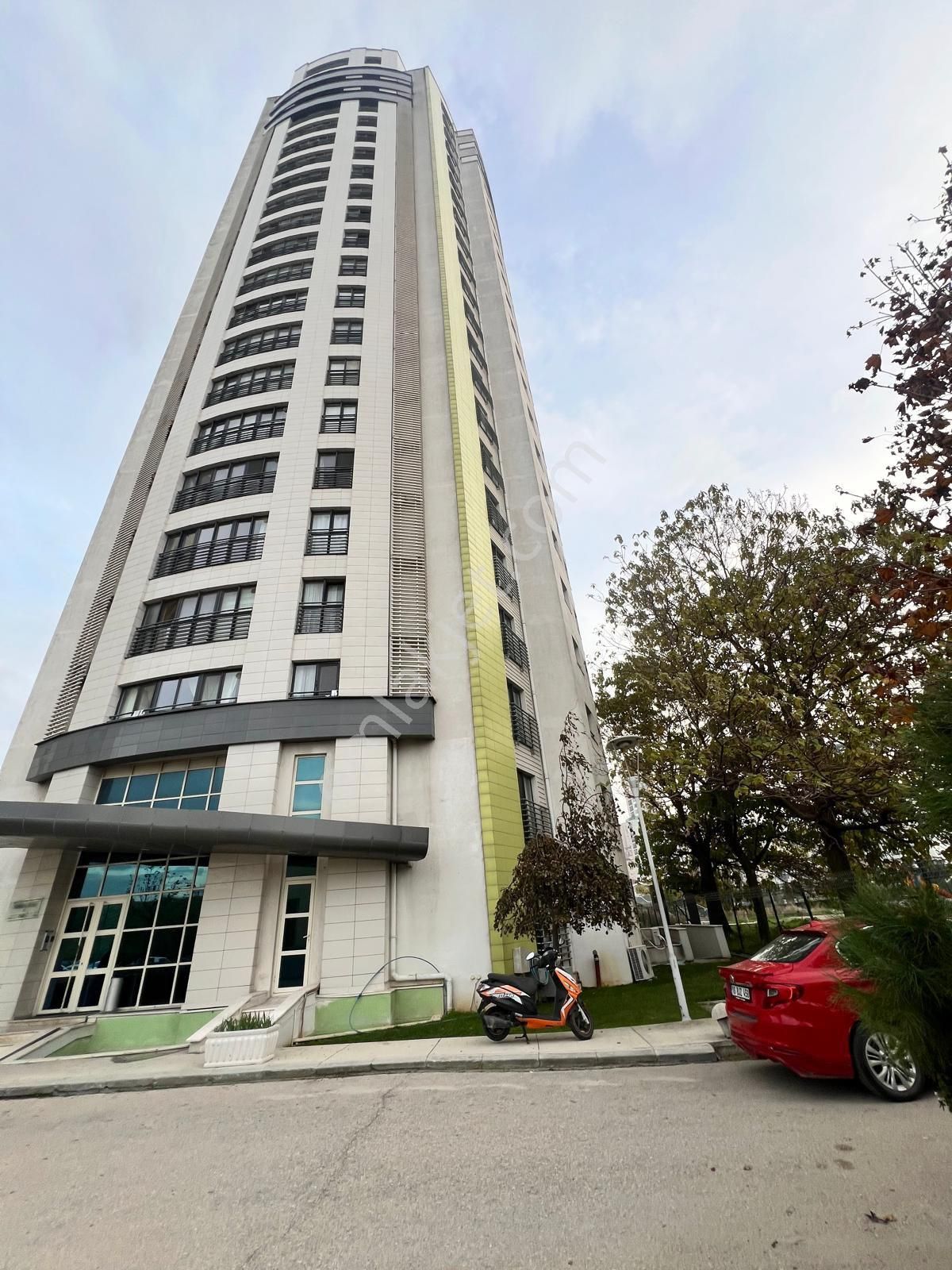 Rt Safir'den Bursa Modernde 3+1 Ful Eşyalı Satılık Arakat Daire - Görsel 2