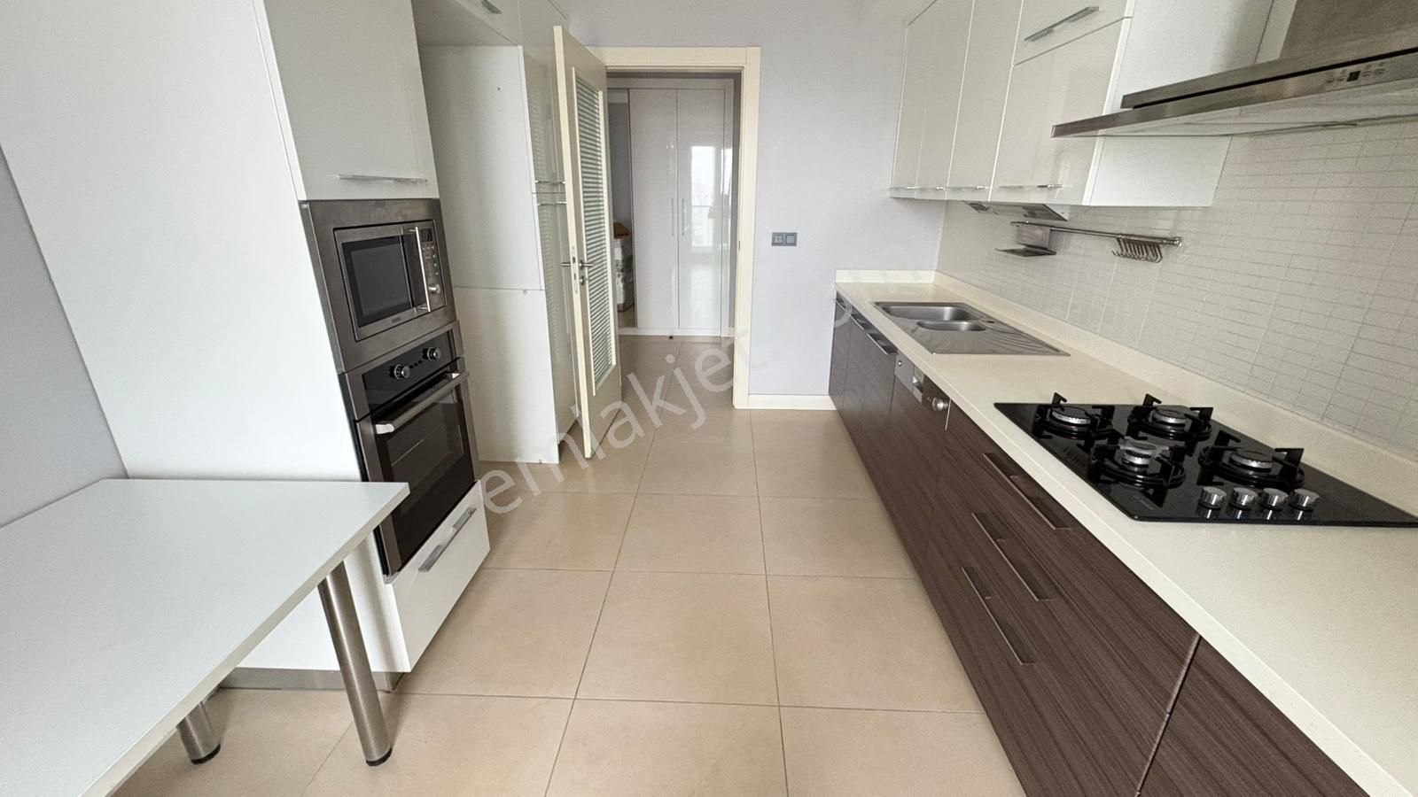 Avrupa Konutları 3'te Ebeveyn Banyolu, 2+1 Kiralık Daire - Görsel 14