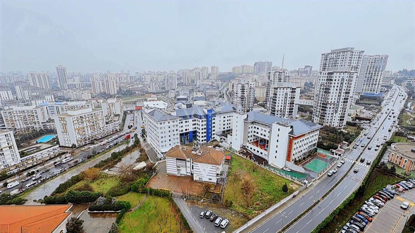 Avrupa Konutları 3'te Ebeveyn Banyolu, 2+1 Kiralık Daire