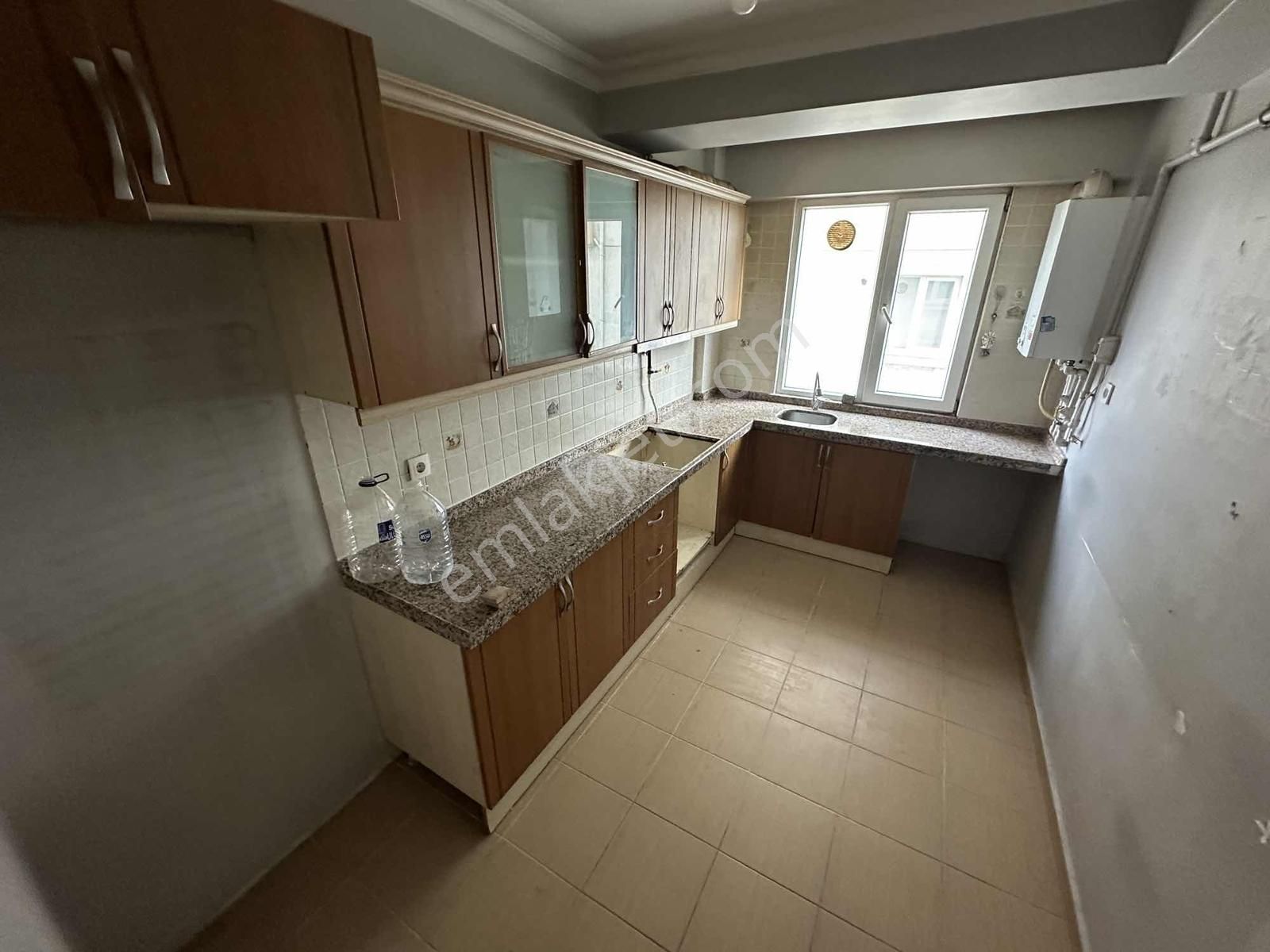 10 Katlı Bina Çift Bloklu Sitede 2+1 5. Kat Daire - Görsel 11