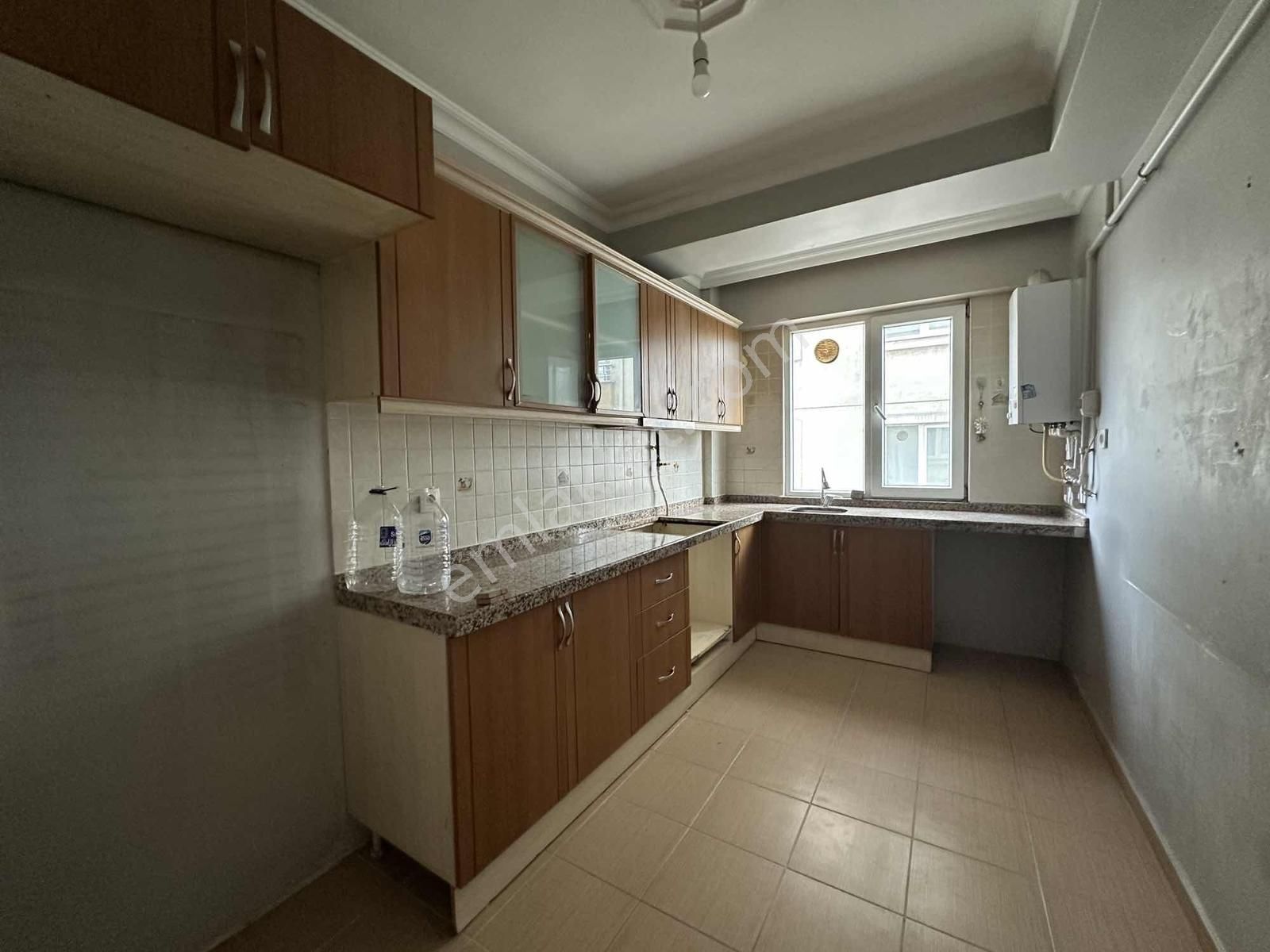 10 Katlı Bina Çift Bloklu Sitede 2+1 5. Kat Daire - Görsel 14