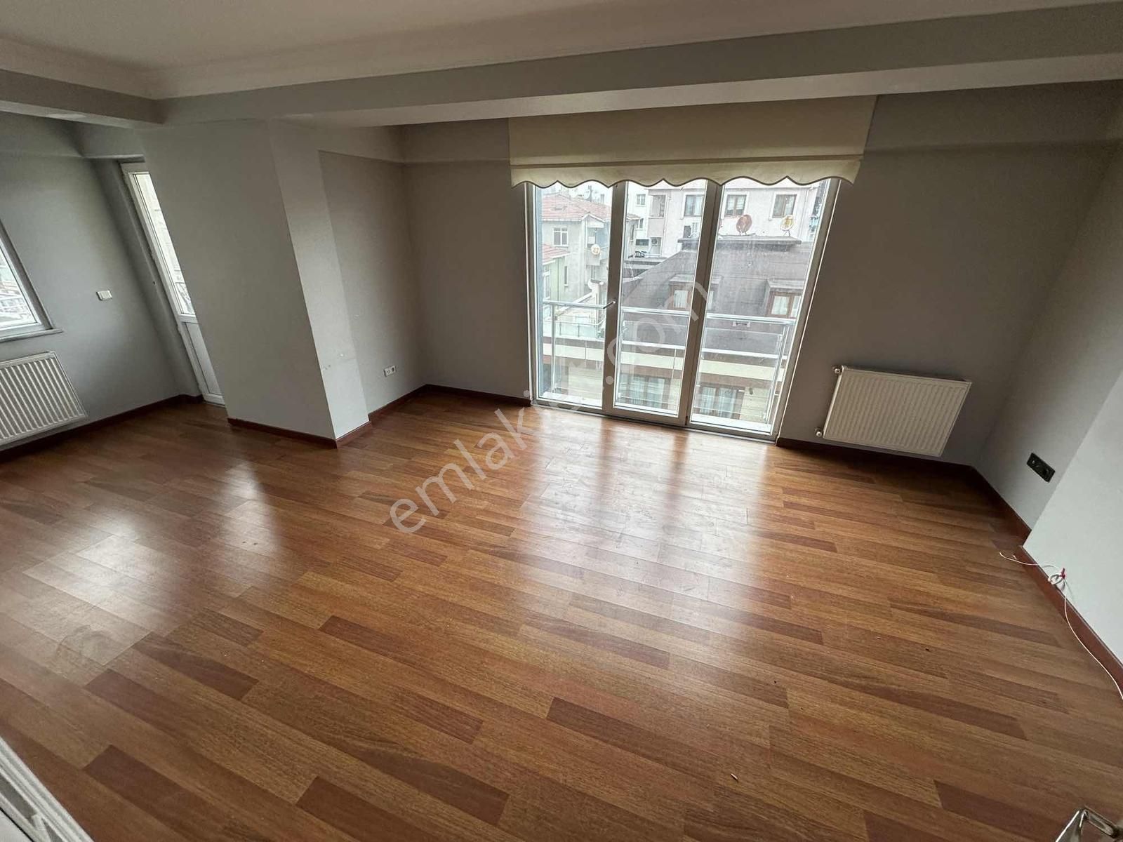 10 Katlı Bina Çift Bloklu Sitede 2+1 5. Kat Daire - Görsel 4