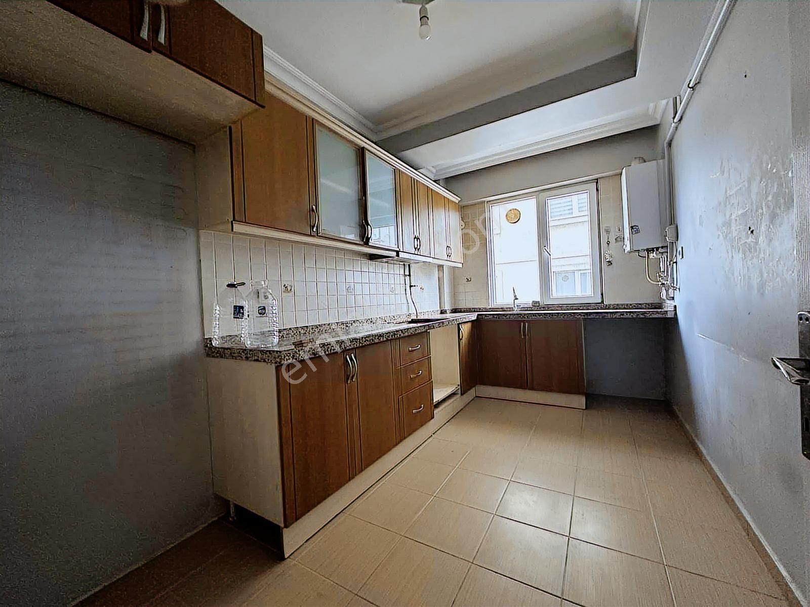 10 Katlı Bina Çift Bloklu Sitede 2+1 5. Kat Daire - Görsel 8