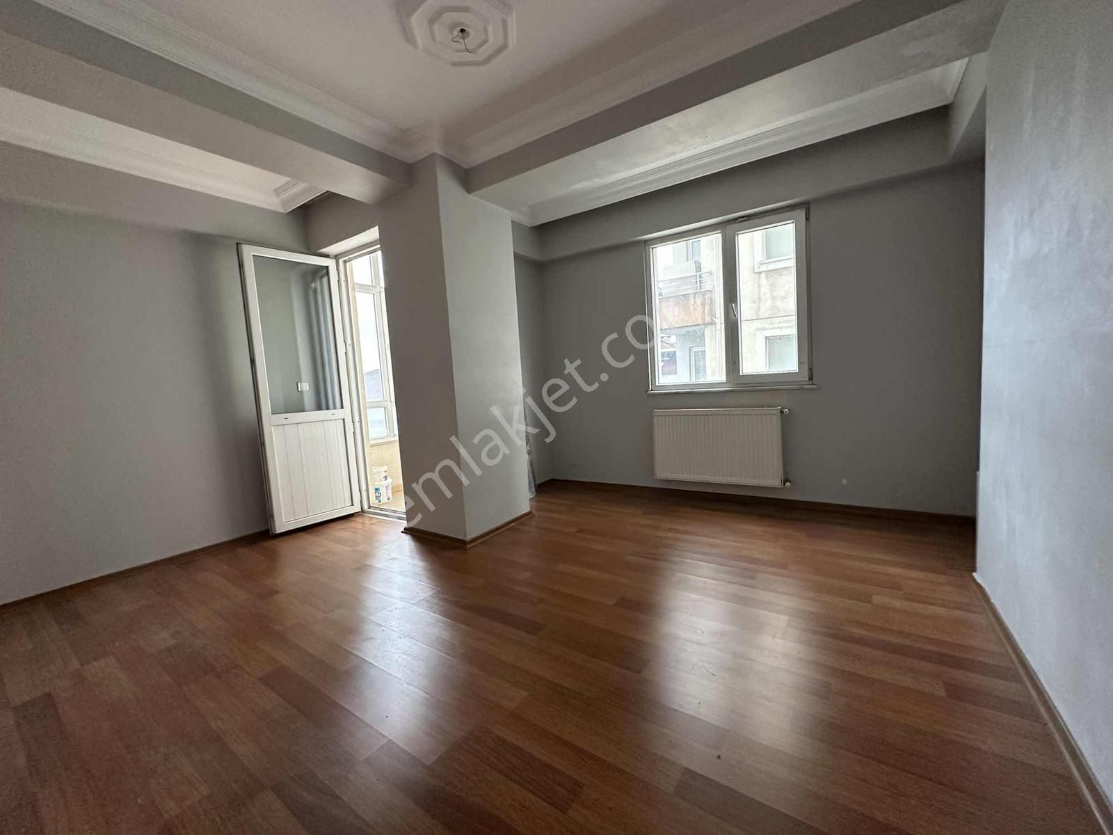 10 Katlı Bina Çift Bloklu Sitede 2+1 5. Kat Daire - Görsel 7