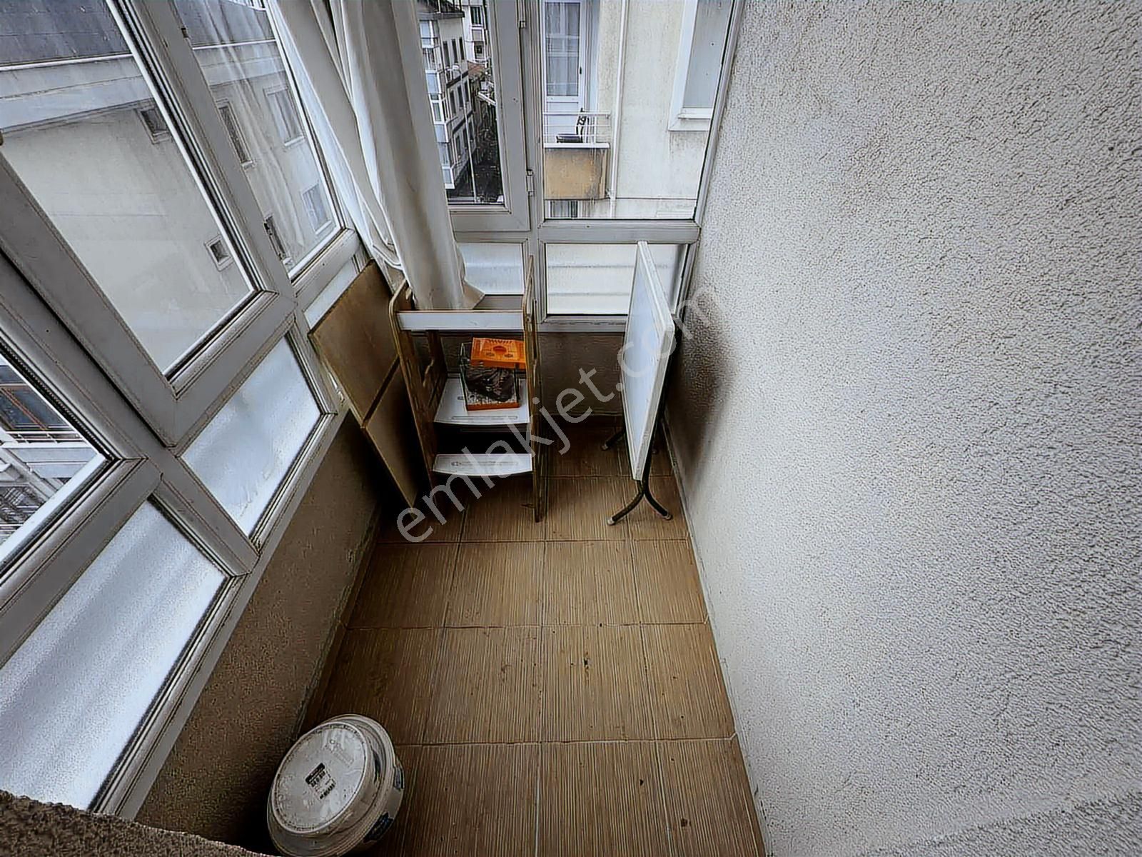 10 Katlı Bina Çift Bloklu Sitede 2+1 5. Kat Daire - Görsel 10