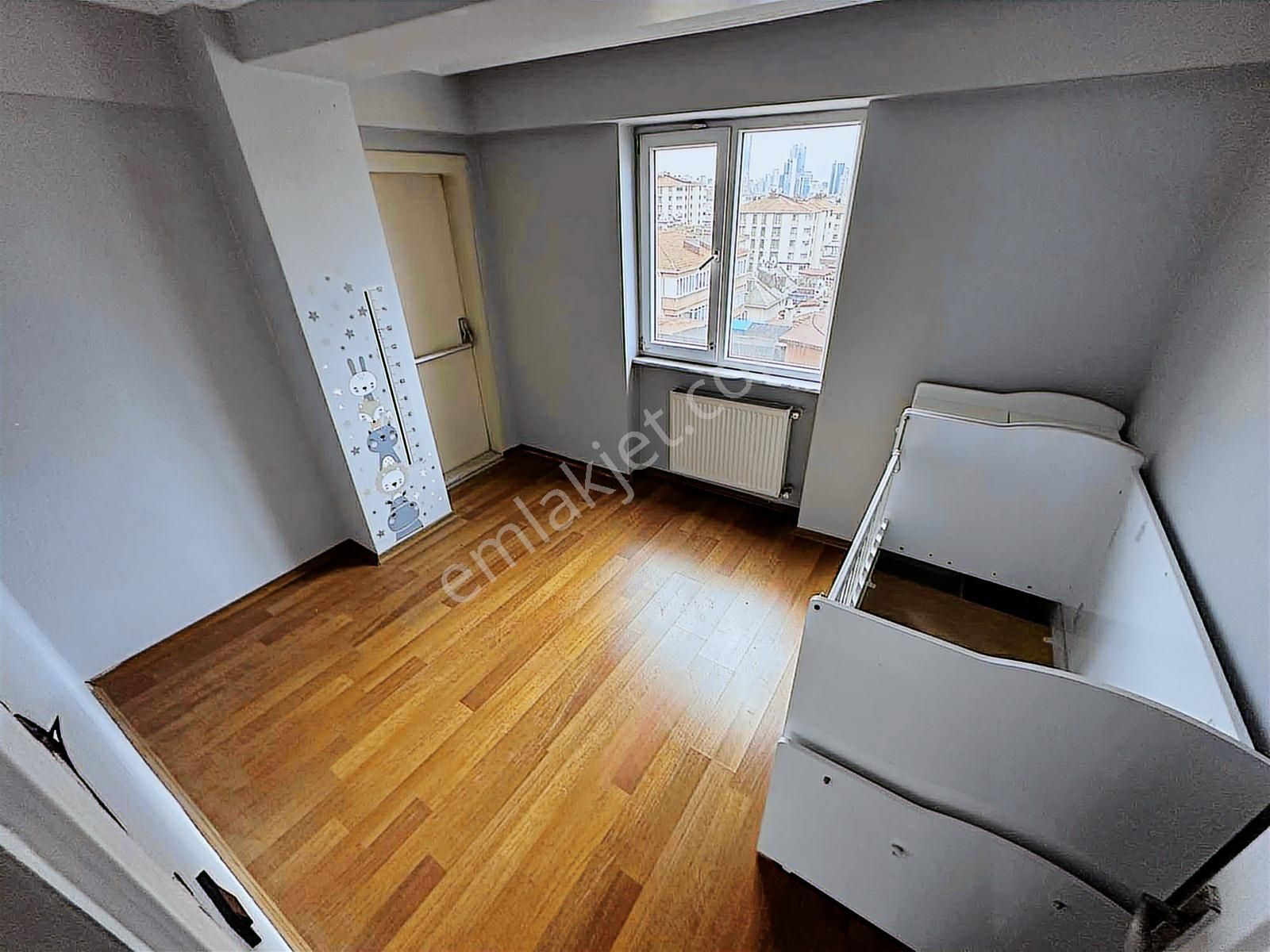 10 Katlı Bina Çift Bloklu Sitede 2+1 5. Kat Daire - Görsel 17