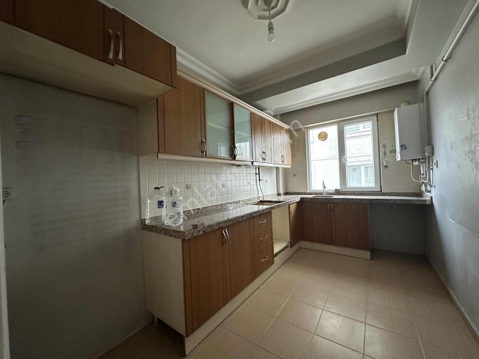 10 Katlı Bina Çift Bloklu Sitede 2+1 5. Kat Daire - Görsel 12