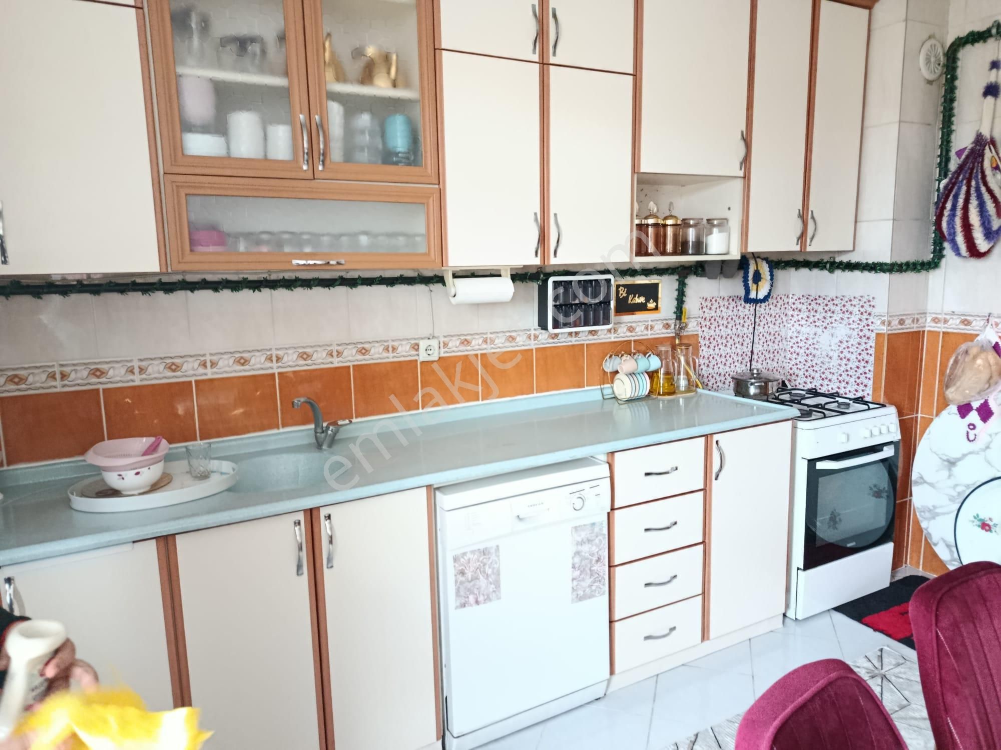 Afyon Tezcan Emlaktan Fatih Mahallesinde Müstakil Tadında 2+1 Daire - Görsel 5