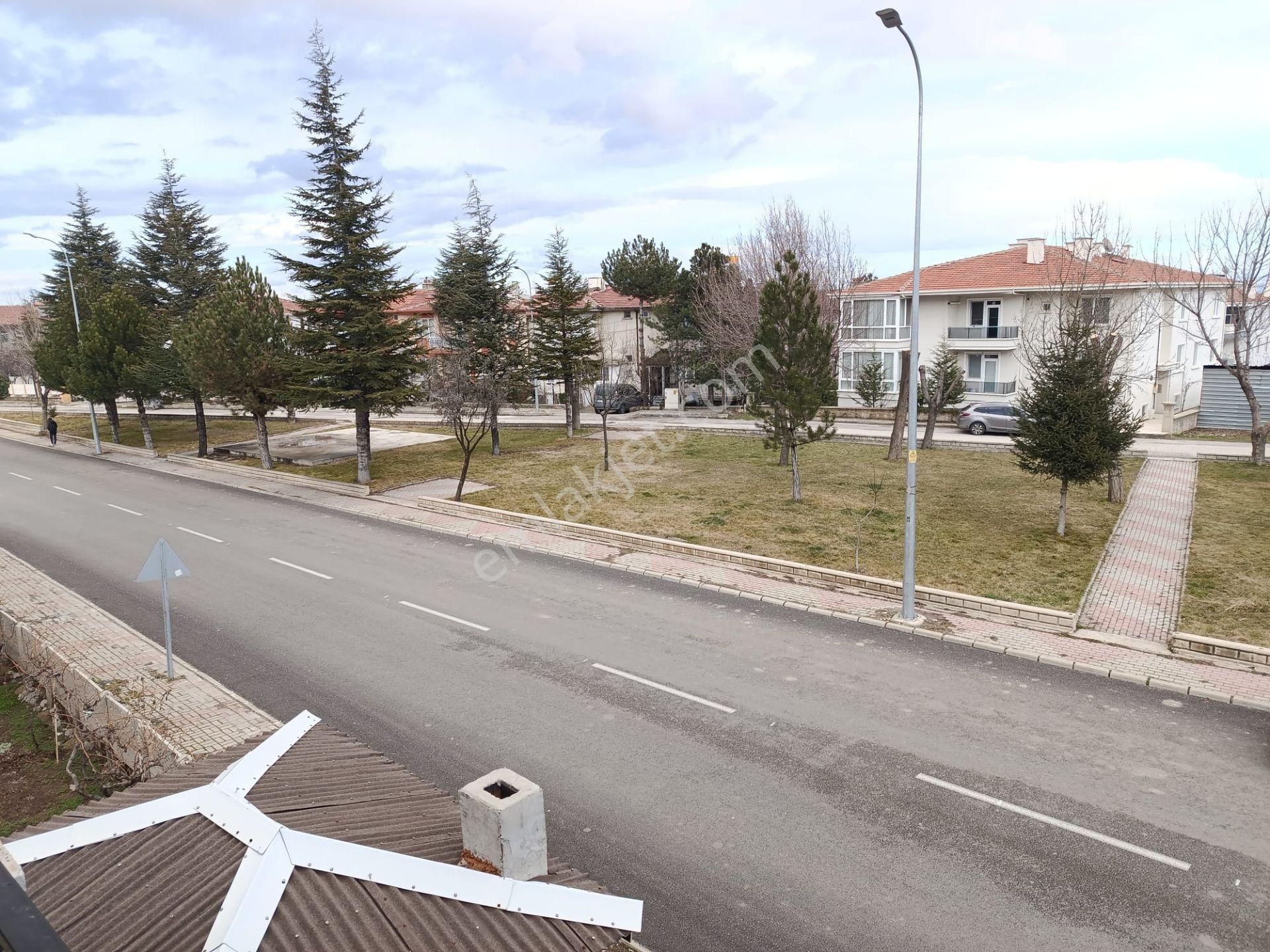 Afyon Tezcan Emlaktan Fatih Mahallesinde Müstakil Tadında 2+1 Daire - Görsel 22