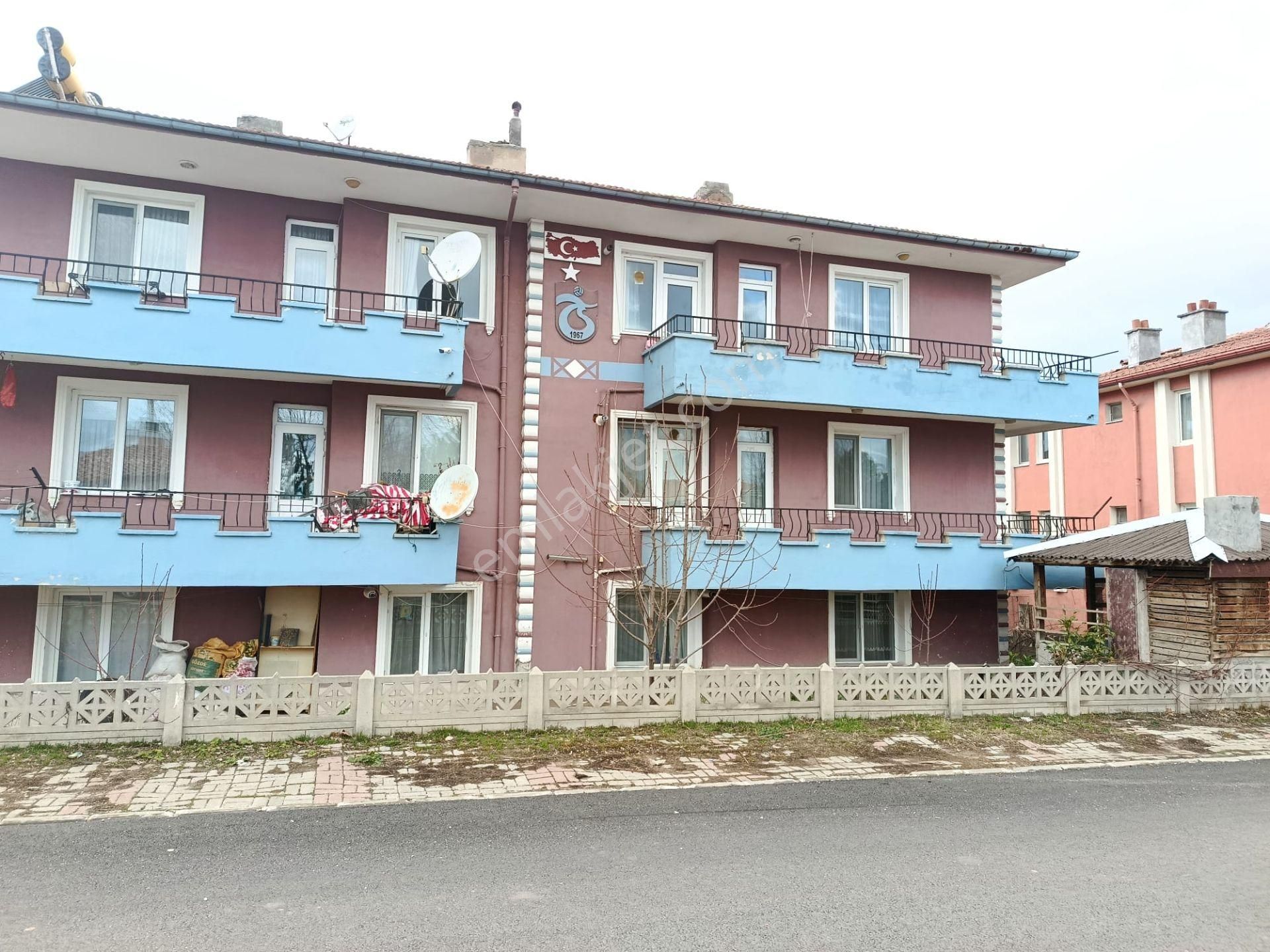 Afyon Tezcan Emlaktan Fatih Mahallesinde Müstakil Tadında 2+1 Daire