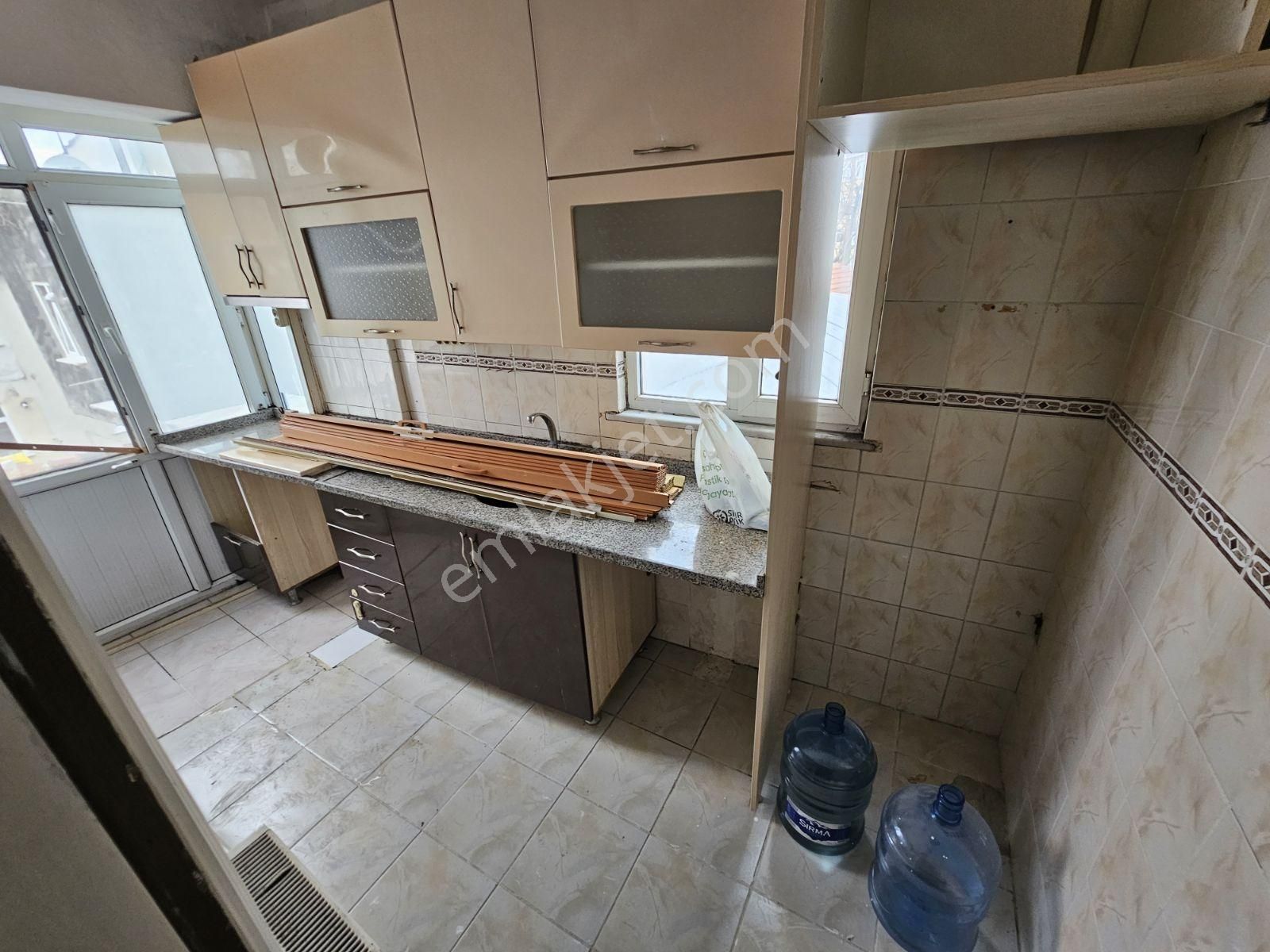 Kocamustafapaşa 2.ara Kat 80mk 2+1kombili Boya Badanalı 30.000tl - Görsel 21