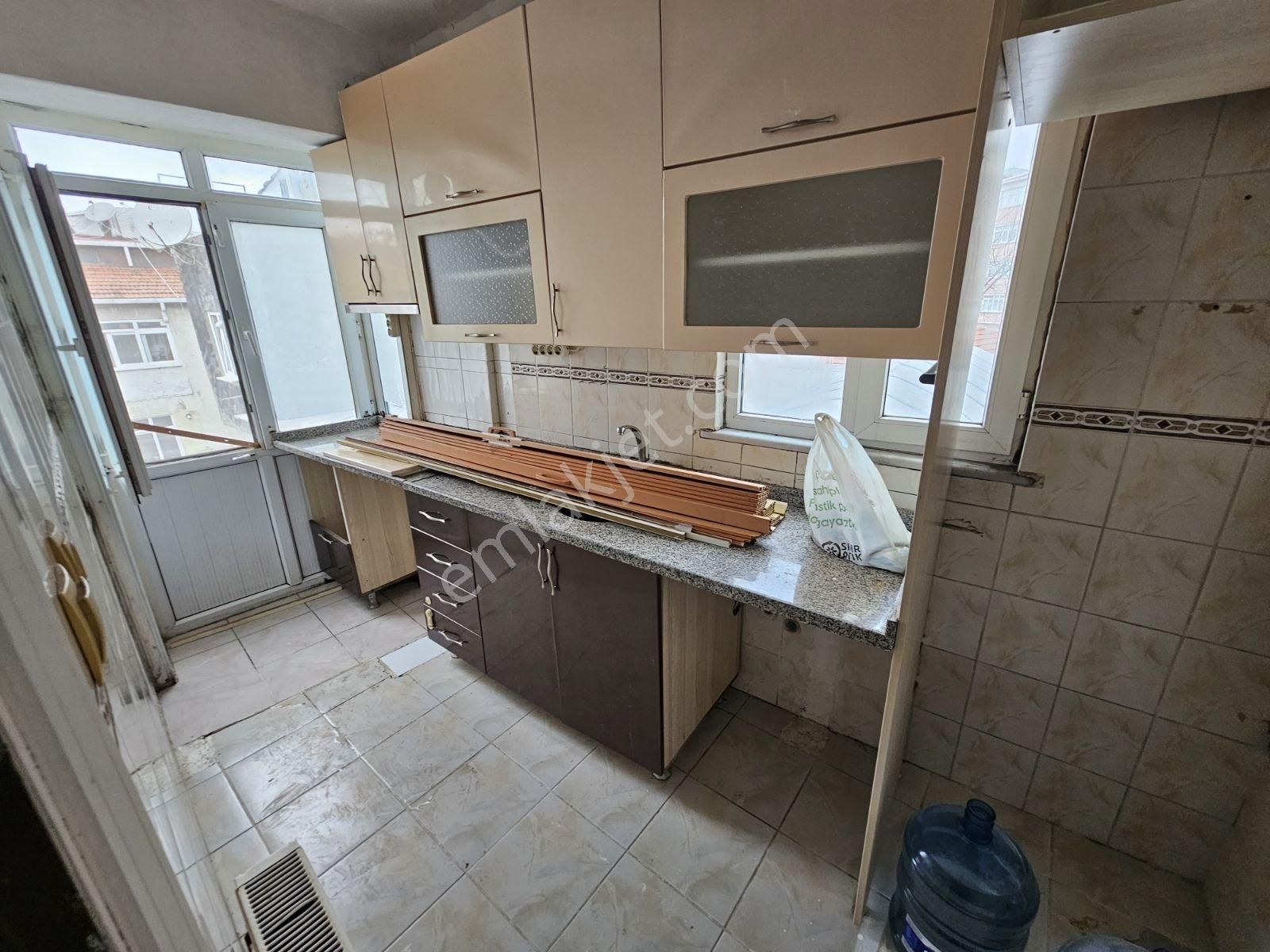 Kocamustafapaşa 2.ara Kat 80mk 2+1kombili Boya Badanalı 30.000tl - Görsel 29