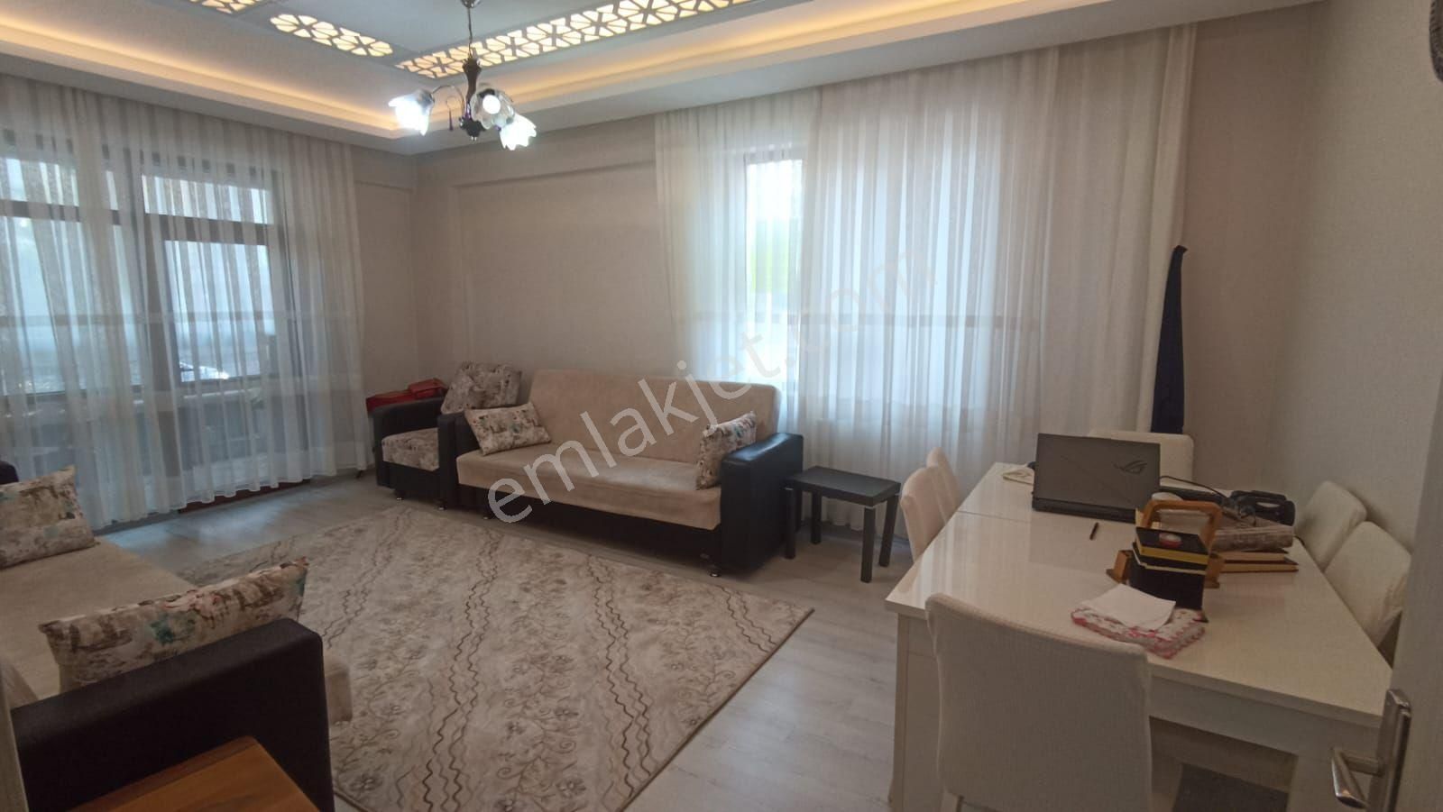 Emin Gyo’dan Ulubatlıhasan’da Satılık Geniş 3+1 Daire - Görsel 3