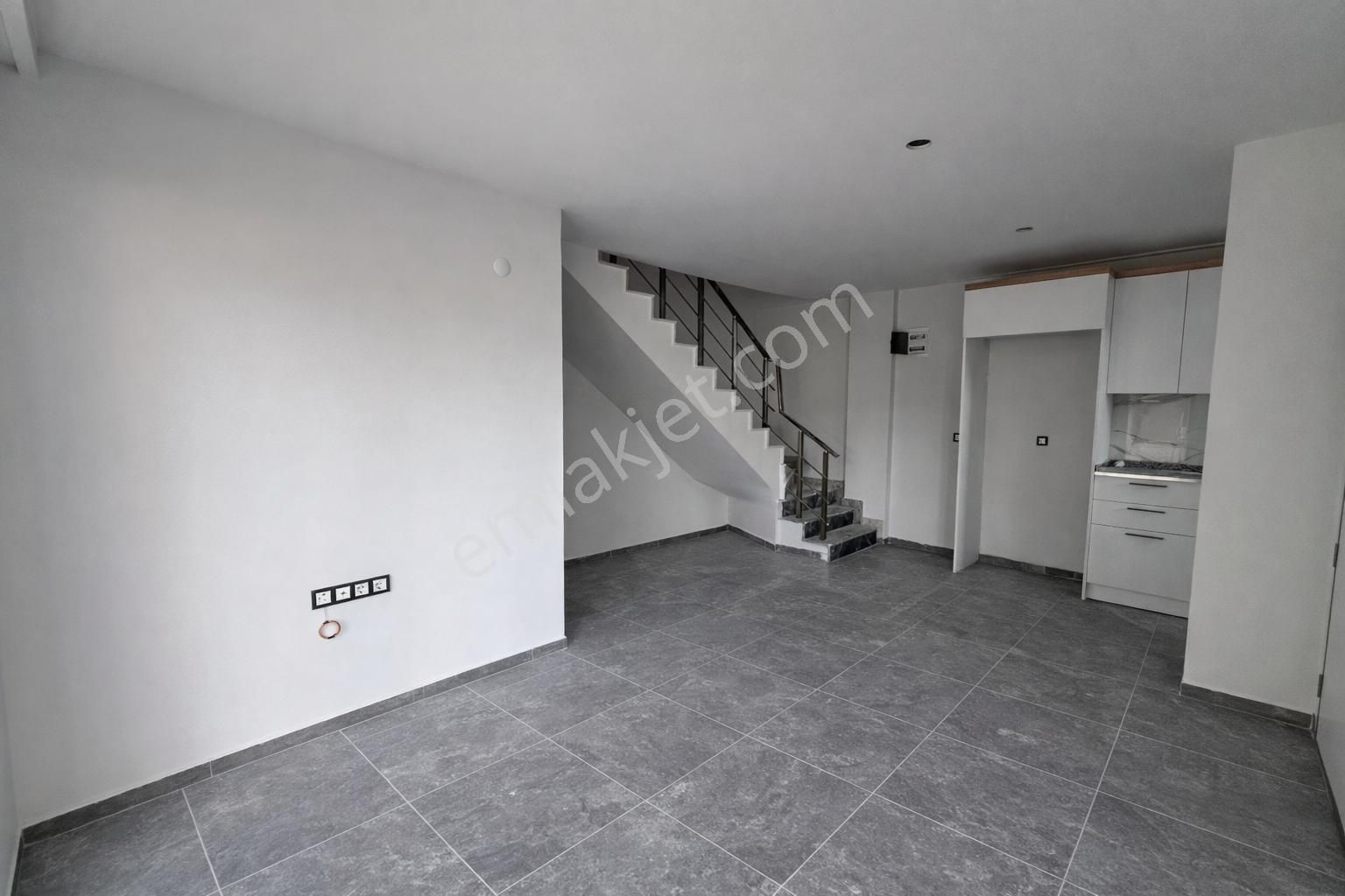 Altınovada 2+1 Bahçe Dubleks Keyıflı Daıre - Görsel 7