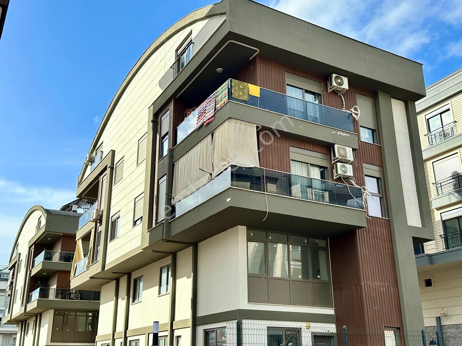 Altınovada 2+1 Bahçe Dubleks Keyıflı Daıre