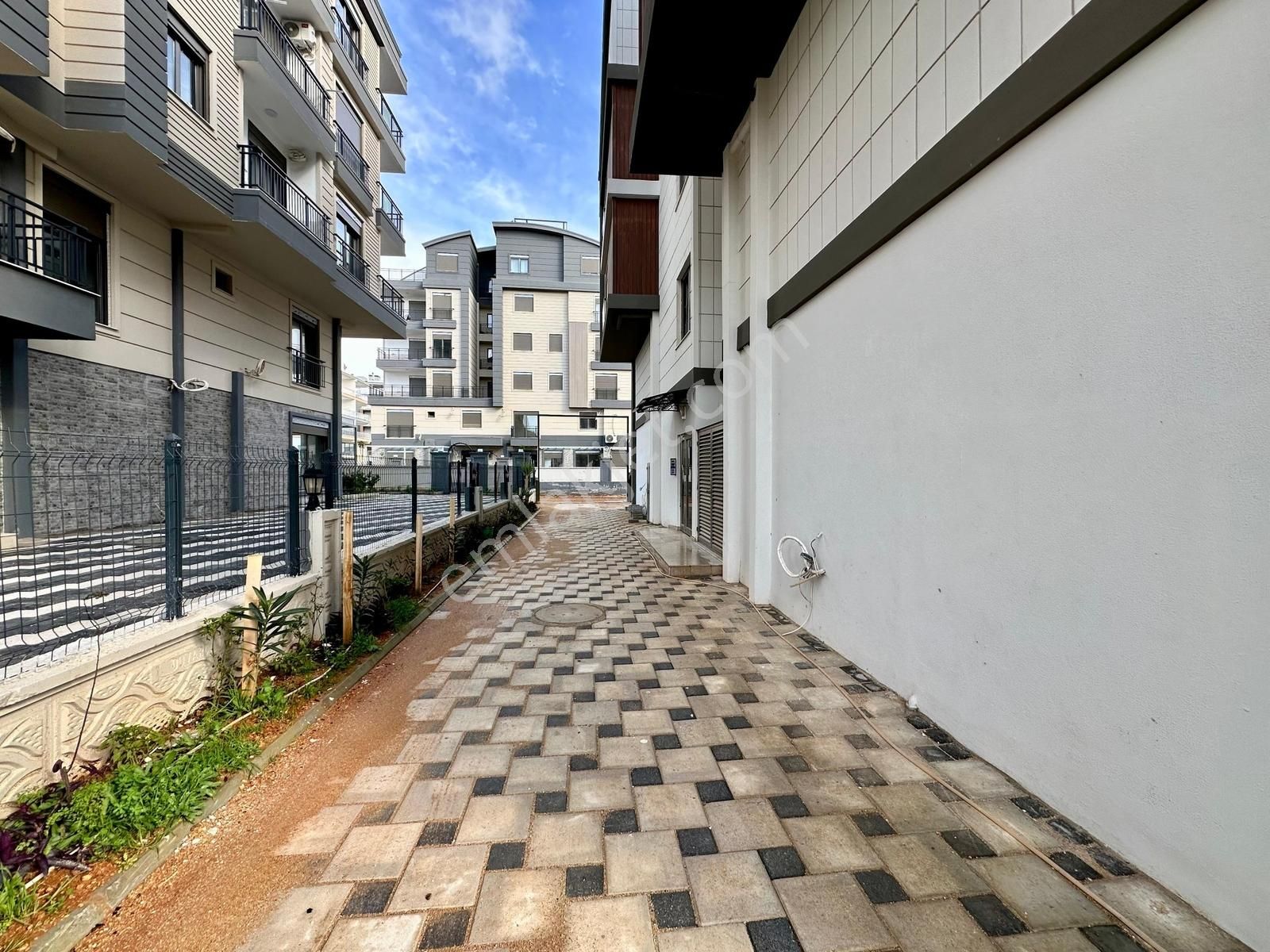 Altınovada 2+1 Bahçe Dubleks Keyıflı Daıre - Görsel 14