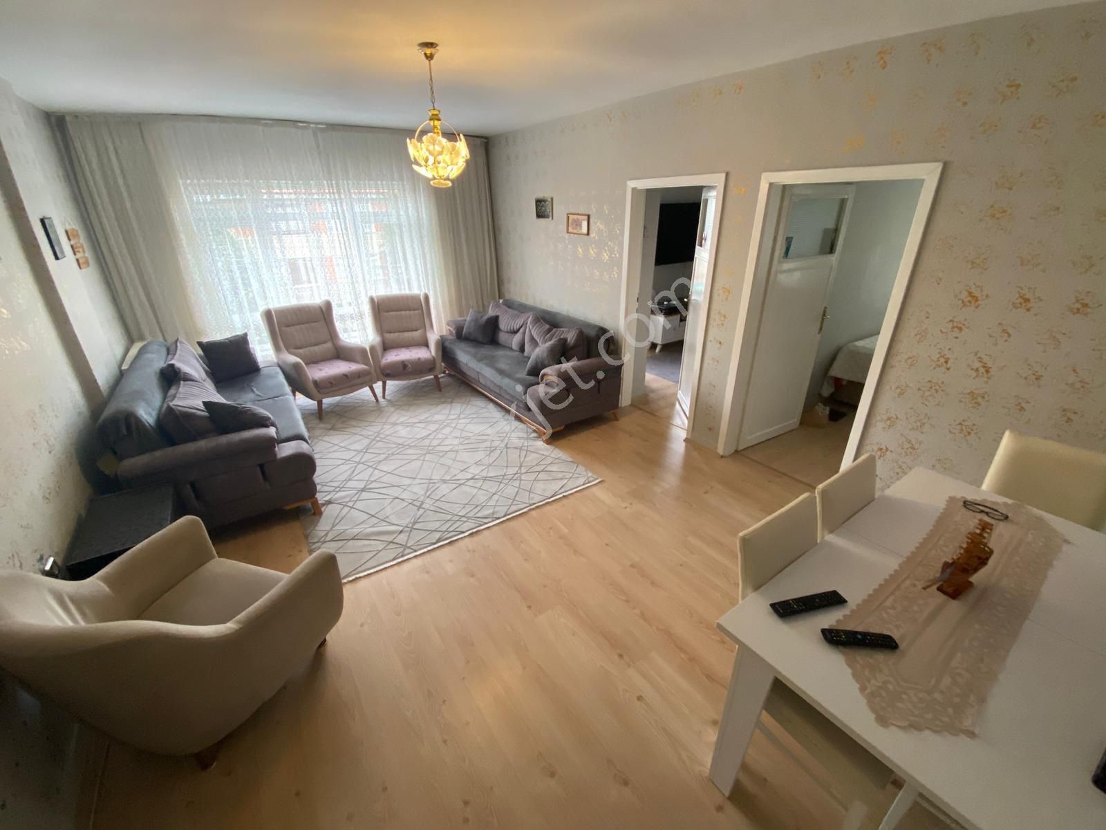 Sahibinden Şefkat Mahallesi Üst Kat 3+1 Ön Cepheli Önü Açık Yapılı Daire - Görsel 2