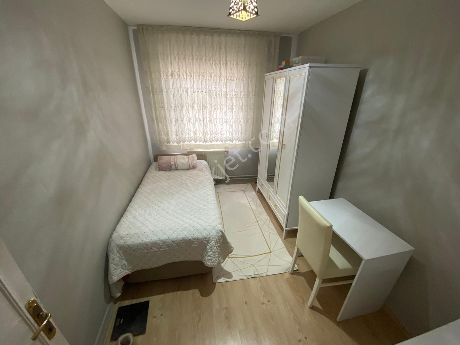 Sahibinden Şefkat Mahallesi Üst Kat 3+1 Ön Cepheli Önü Açık Yapılı Daire - Görsel 13