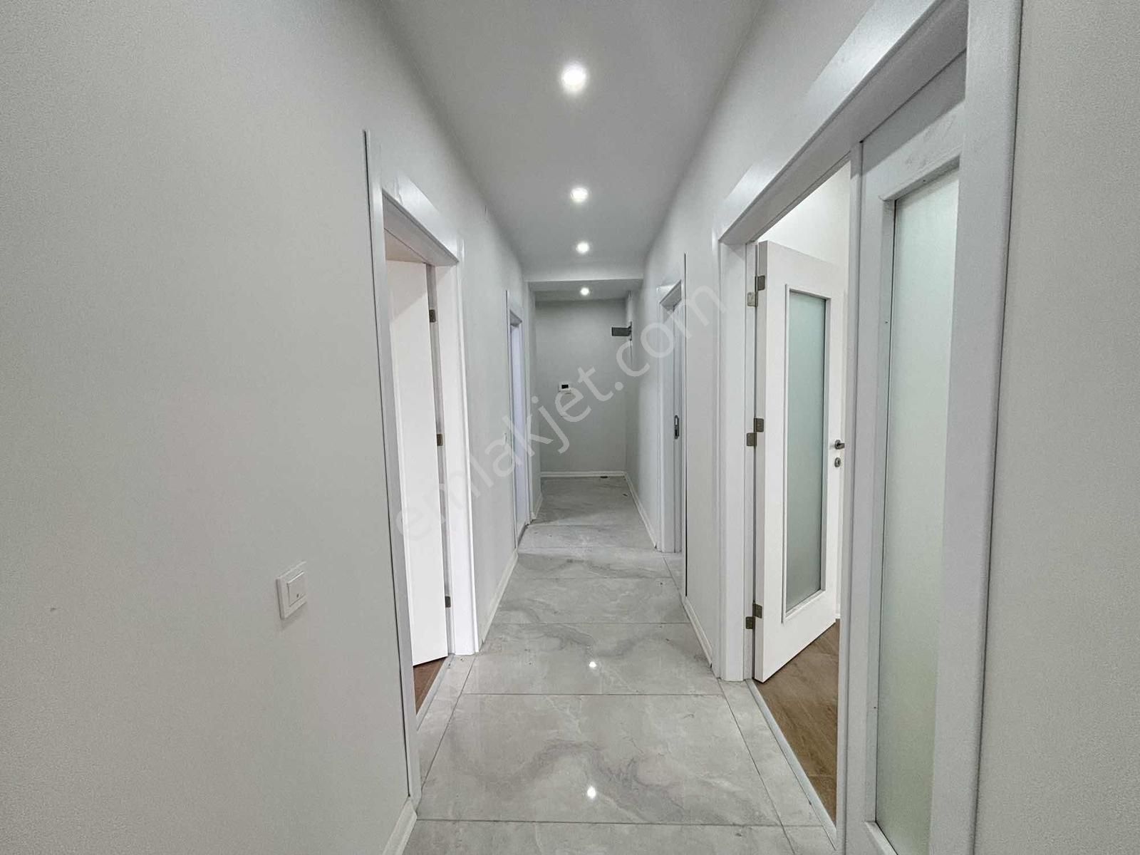 Fa Özbir'den 7/24 Güvenlikli Site İçi Muazzam Mutfaklı Lüx 2+1 - Görsel 12