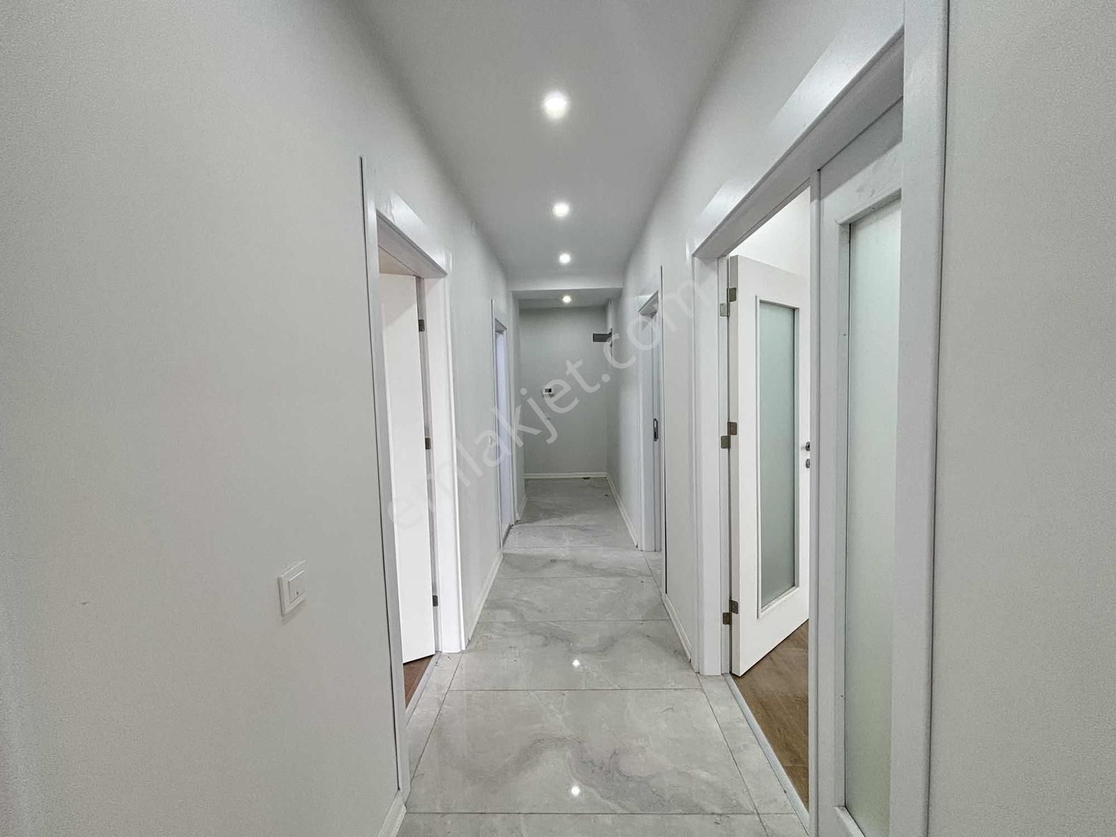 Fa Özbir'den 7/24 Güvenlikli Site İçi Muazzam Mutfaklı Lüx 2+1 - Görsel 33