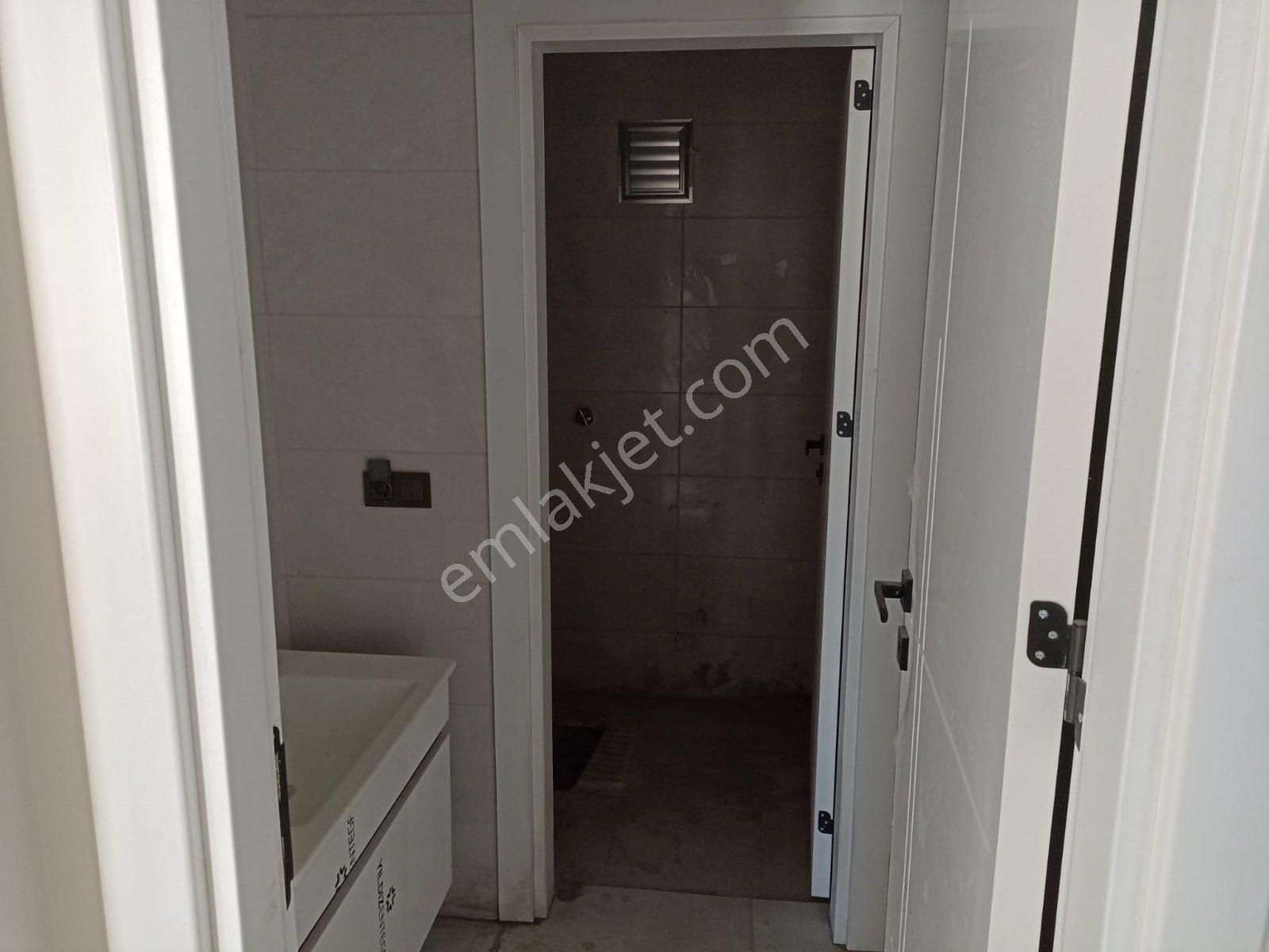 Emin Gyo'dan Fahrünnisa Evleri'nde Hemen Tapu 3+1 - Görsel 7