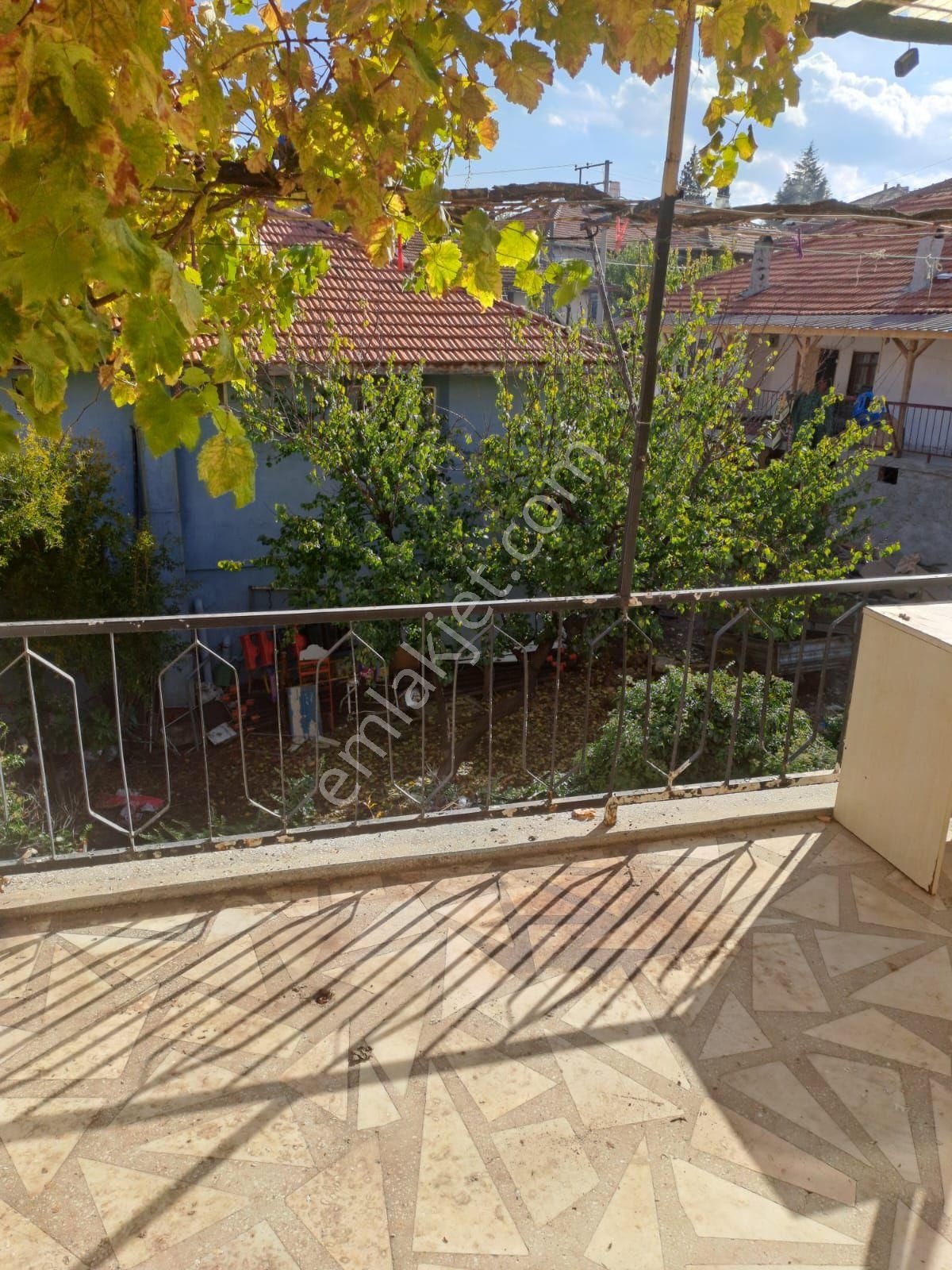 Erdoğmuş'da Satılık 2 Katlı Köyevi - Görsel 14