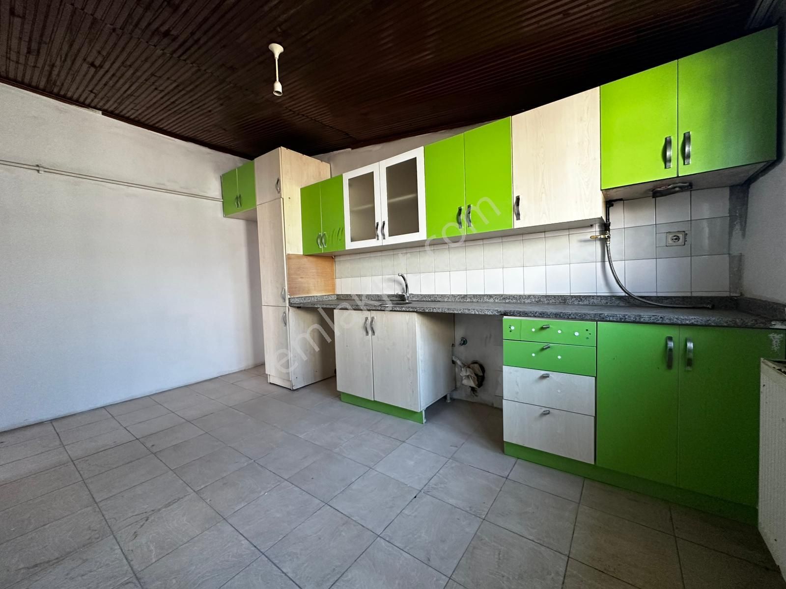 Fatih Mah Türkiye Emlak Çatı Katı 2+1 Kiralık 120m2 Daire - Görsel 10