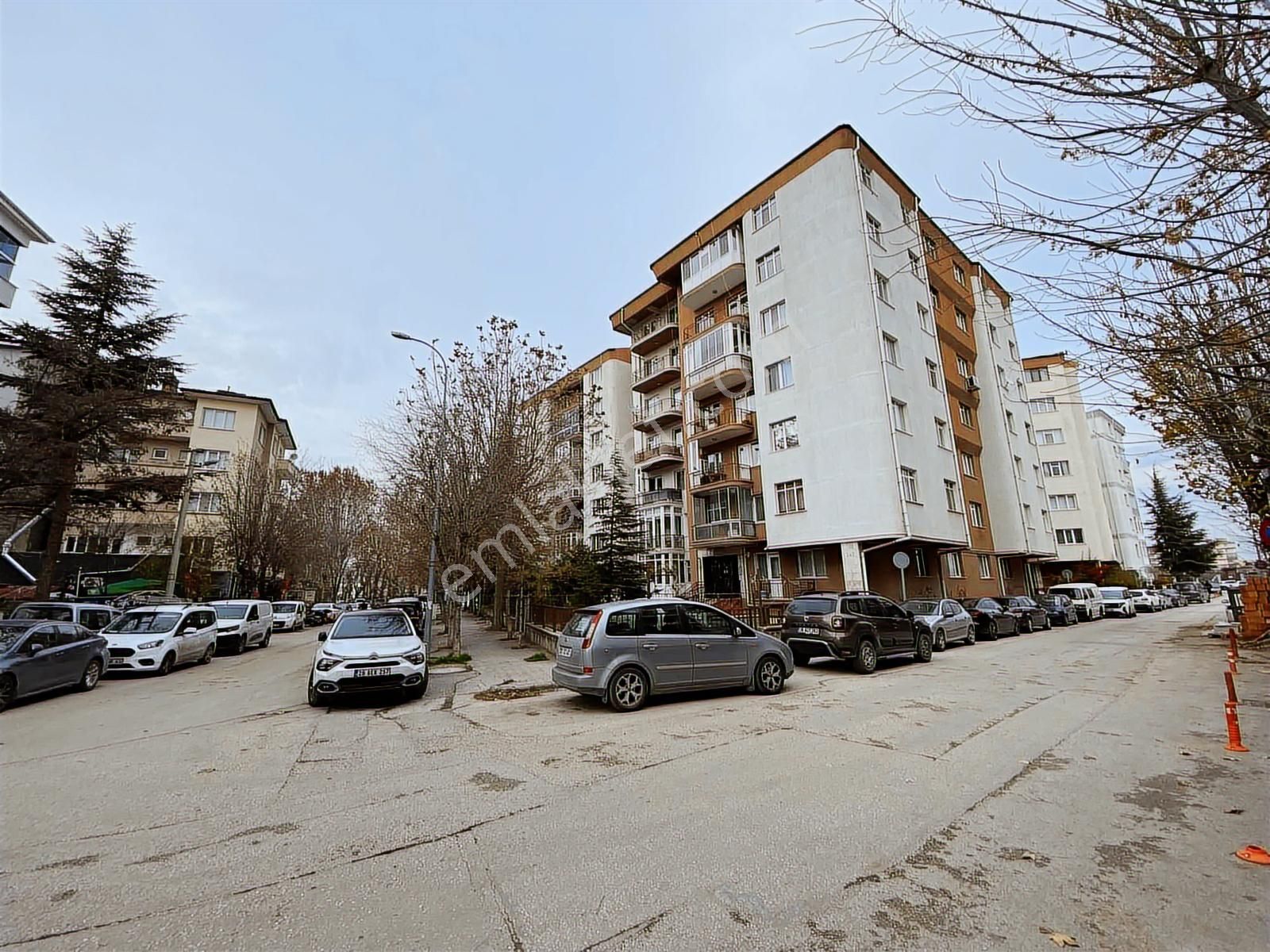 Kr Unity Den Vişnelik Mah. Ara Kat Asansörlü Satılık 3+1 Daire